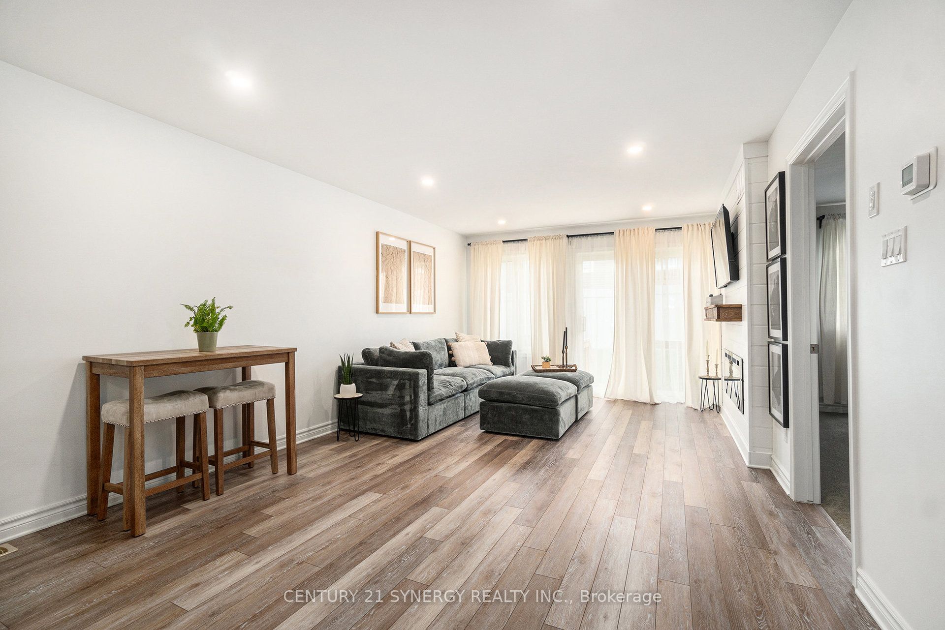 110 Seabert Drive Property Photo 3