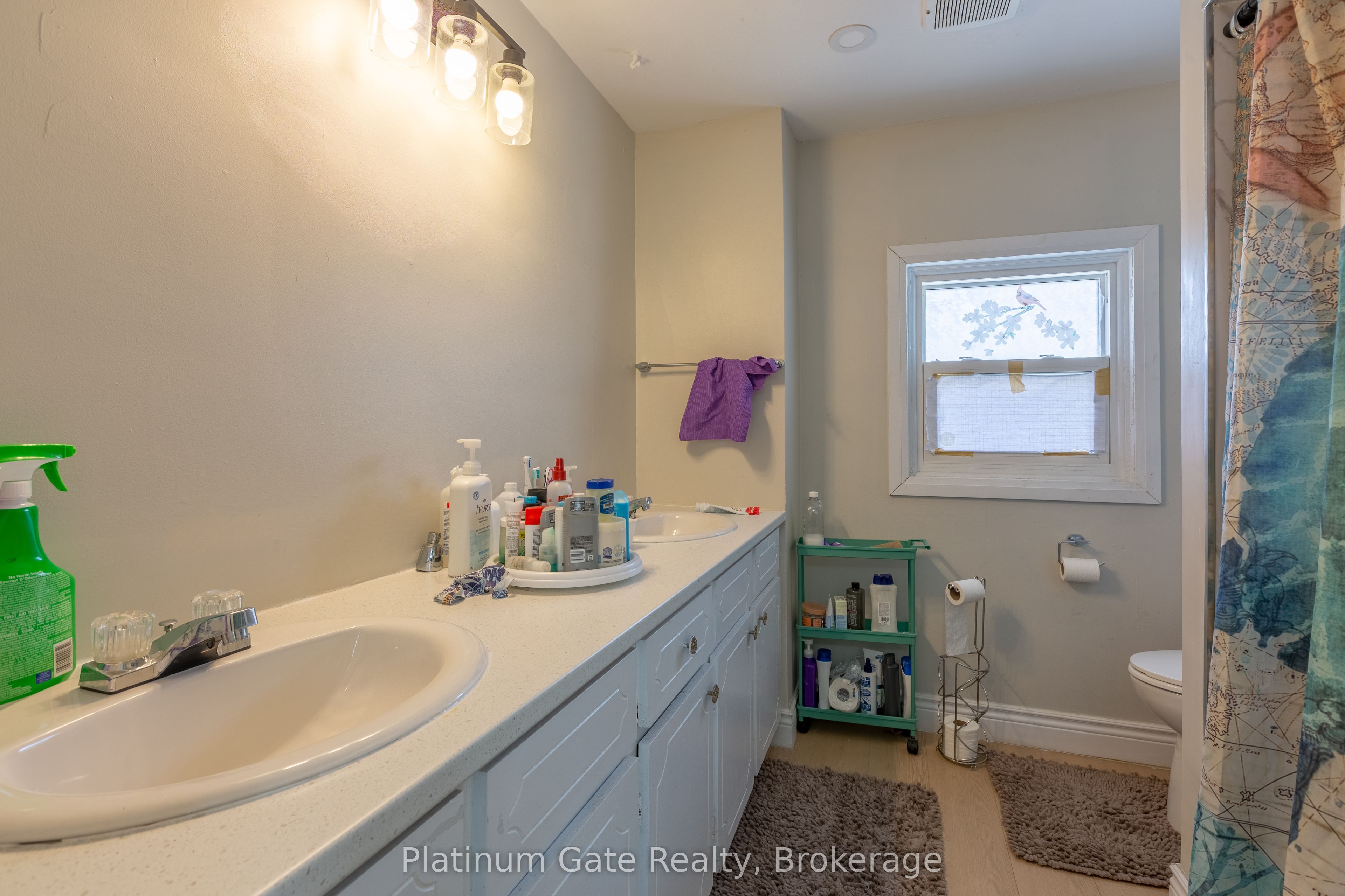 1036-40 Gladstone Avenue Property Photo 6