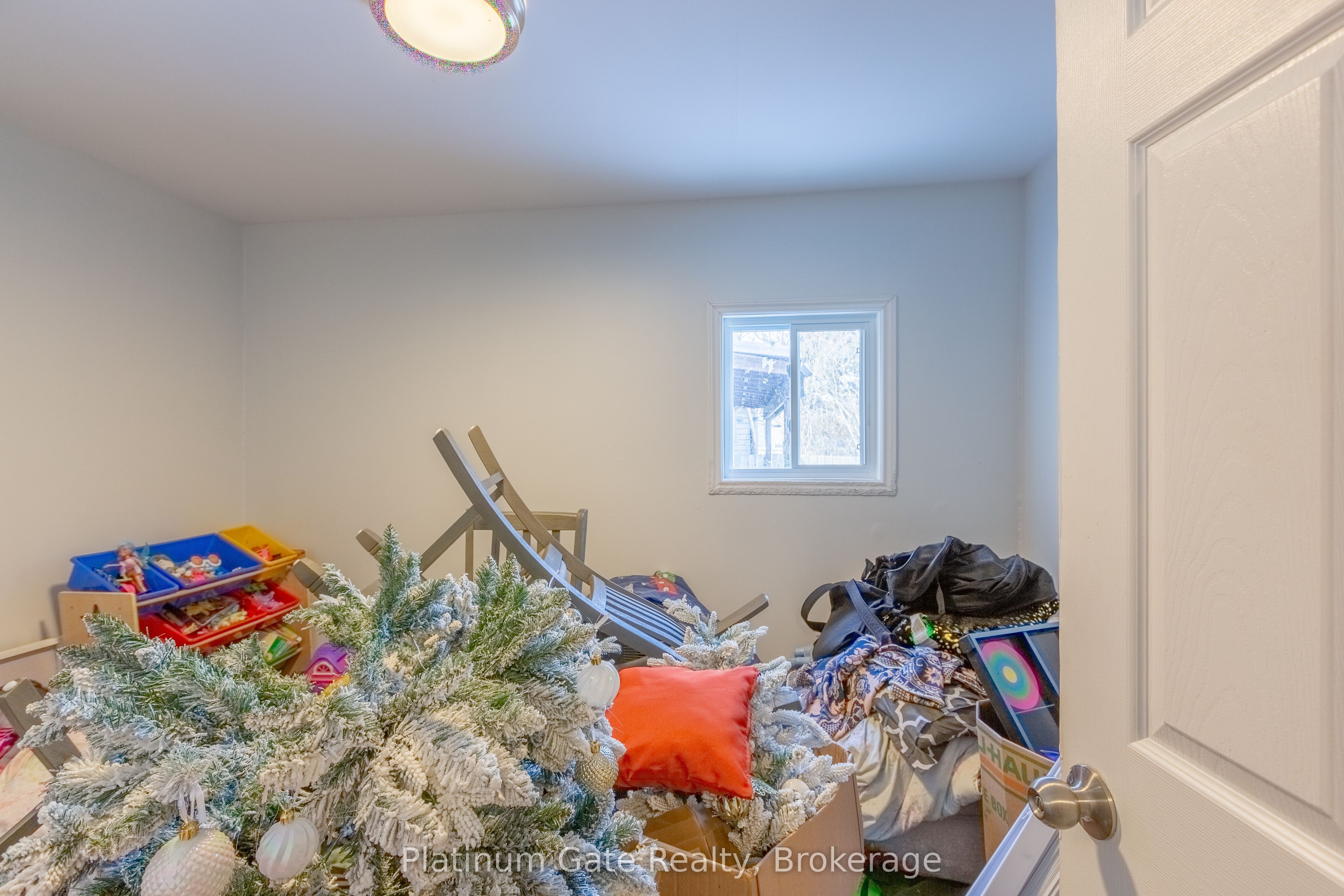1036-40 Gladstone Avenue Property Photo 13