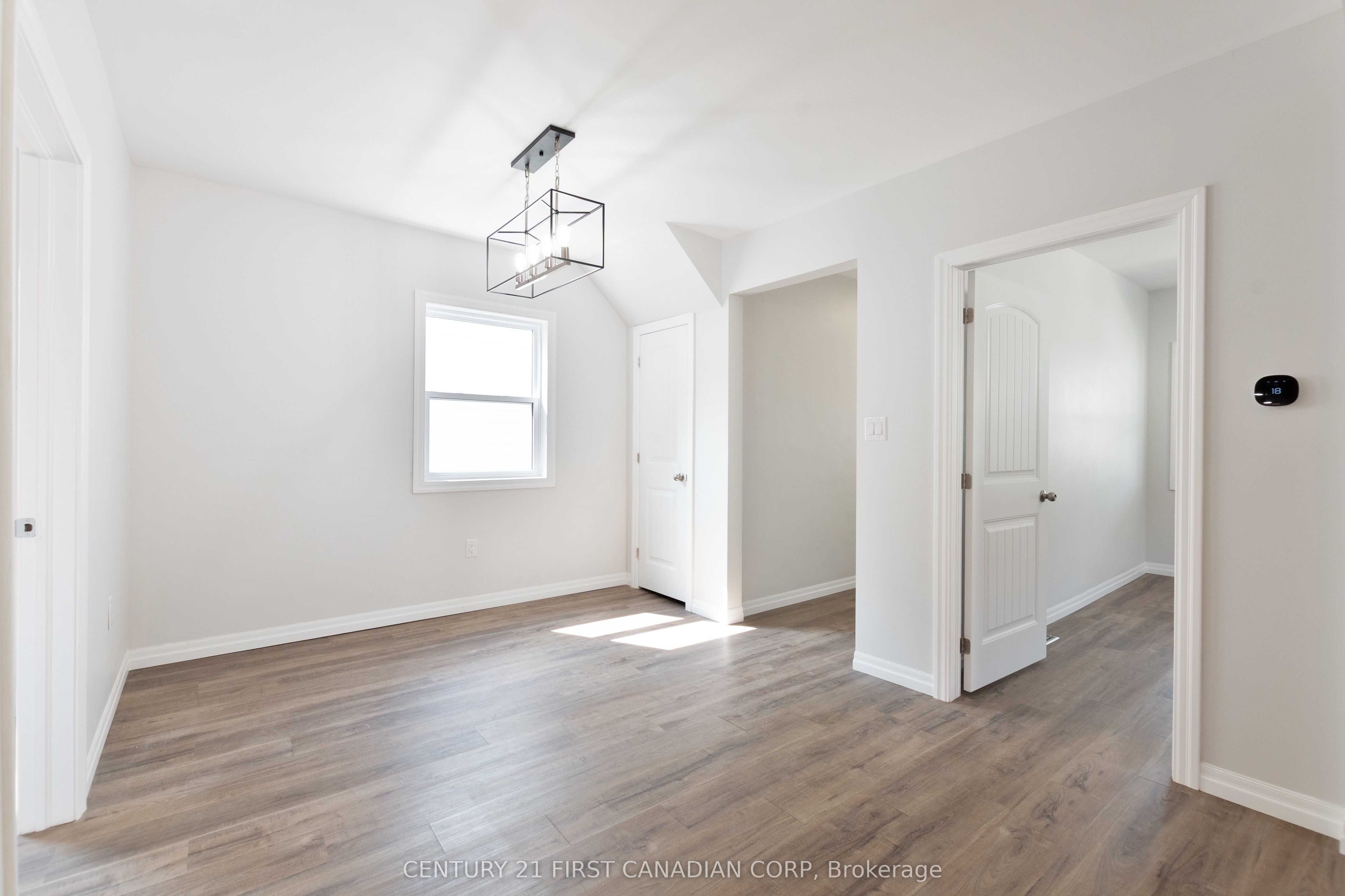35 Inkerman Street Main Property Photo 6