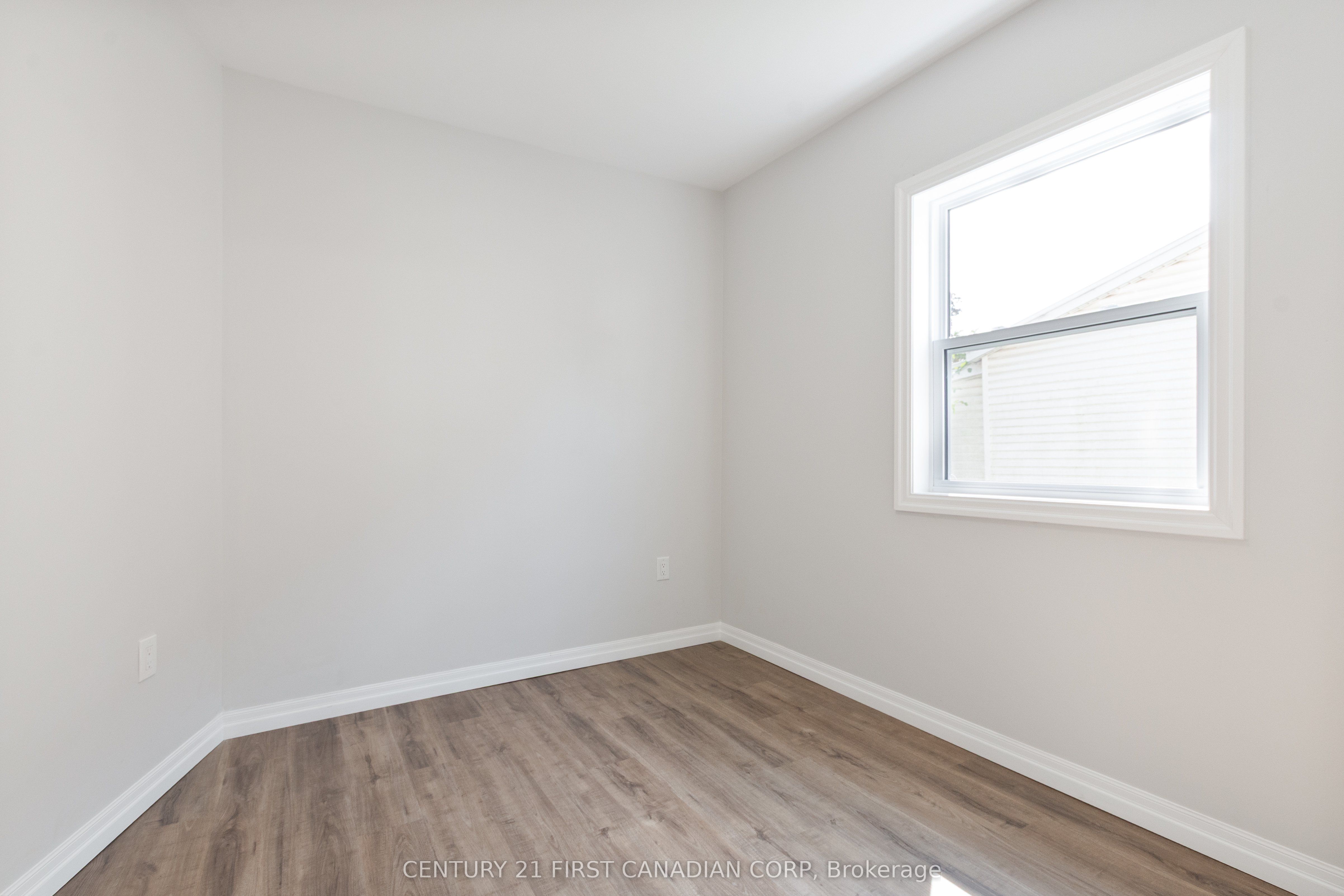 35 Inkerman Street Main Property Photo 10