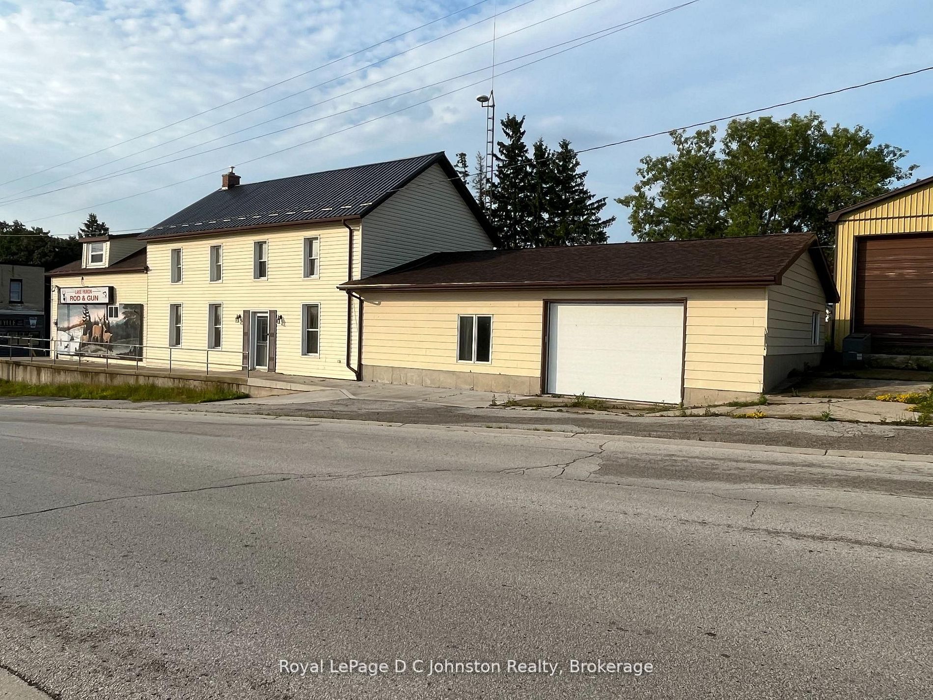 3643 21 Highway Property Photo 6