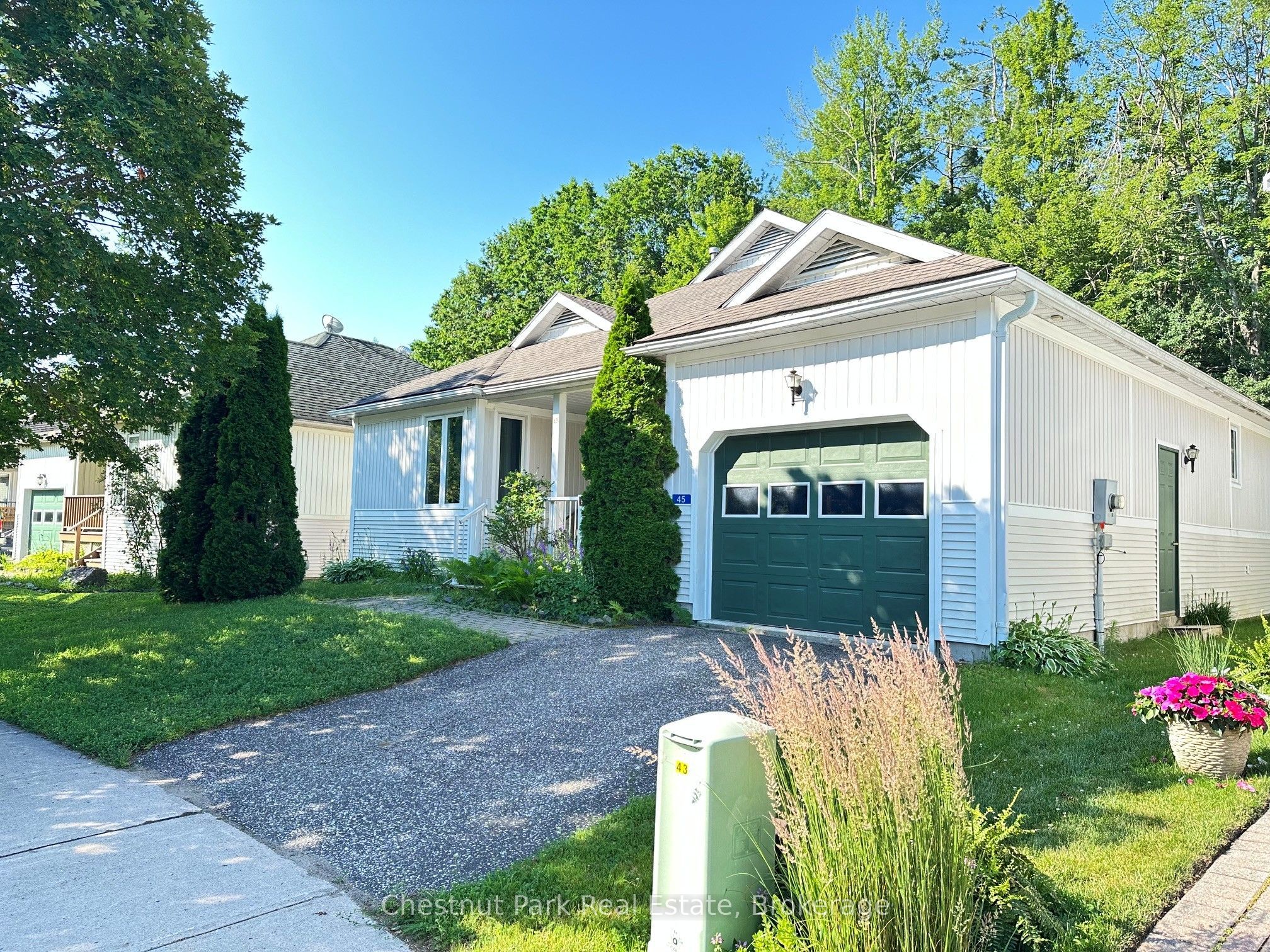 45 Pine Ridge Gate E Property Photo 1