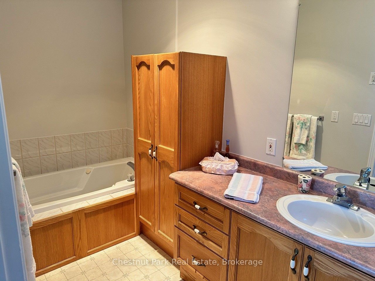 45 Pine Ridge Gate E Property Photo 10