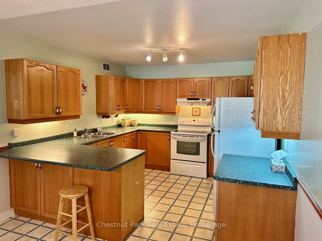 45 Pine Ridge Gate E Property Photo 14
