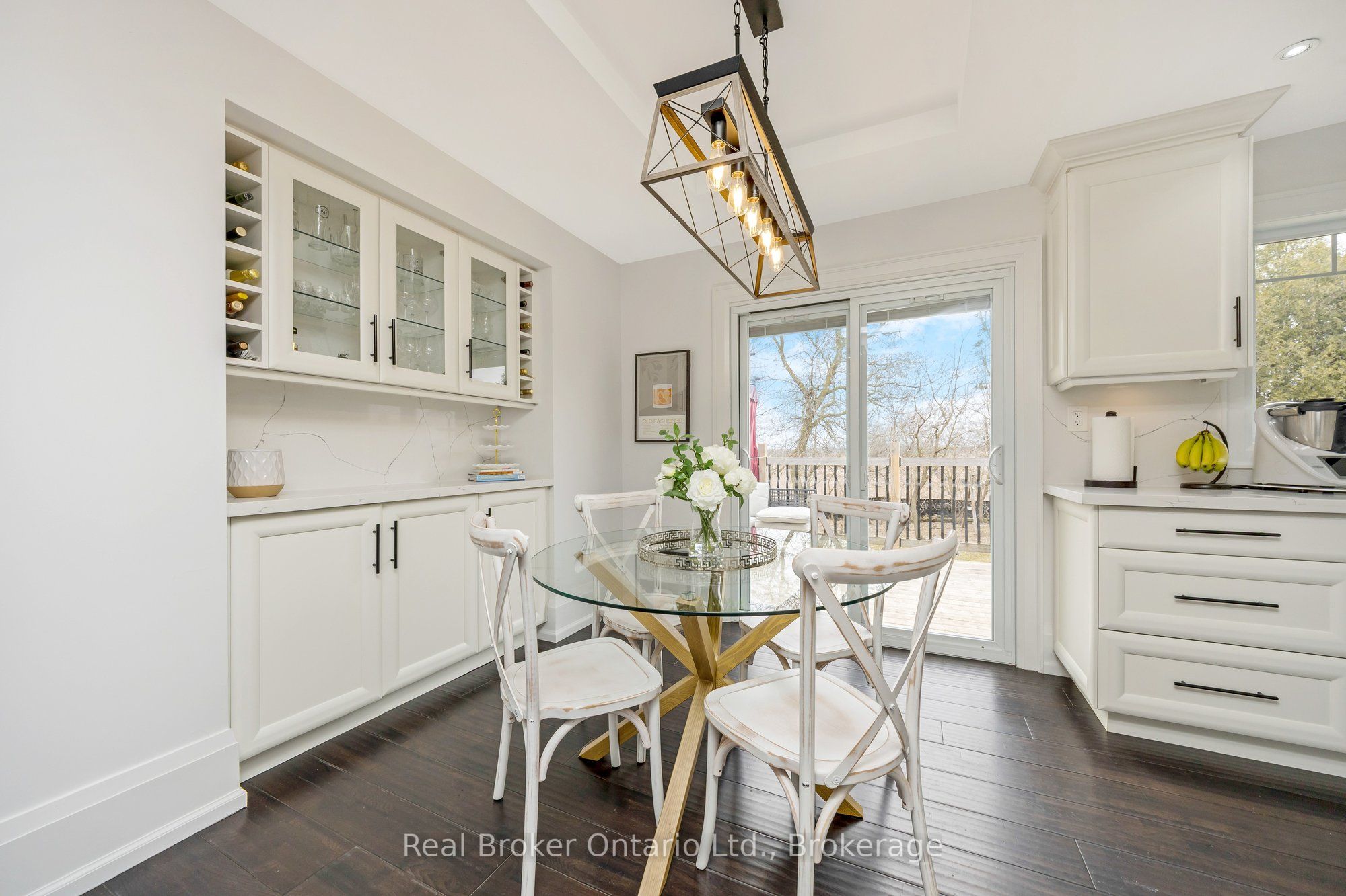 5938 Trafalgar Road Property Photo 17
