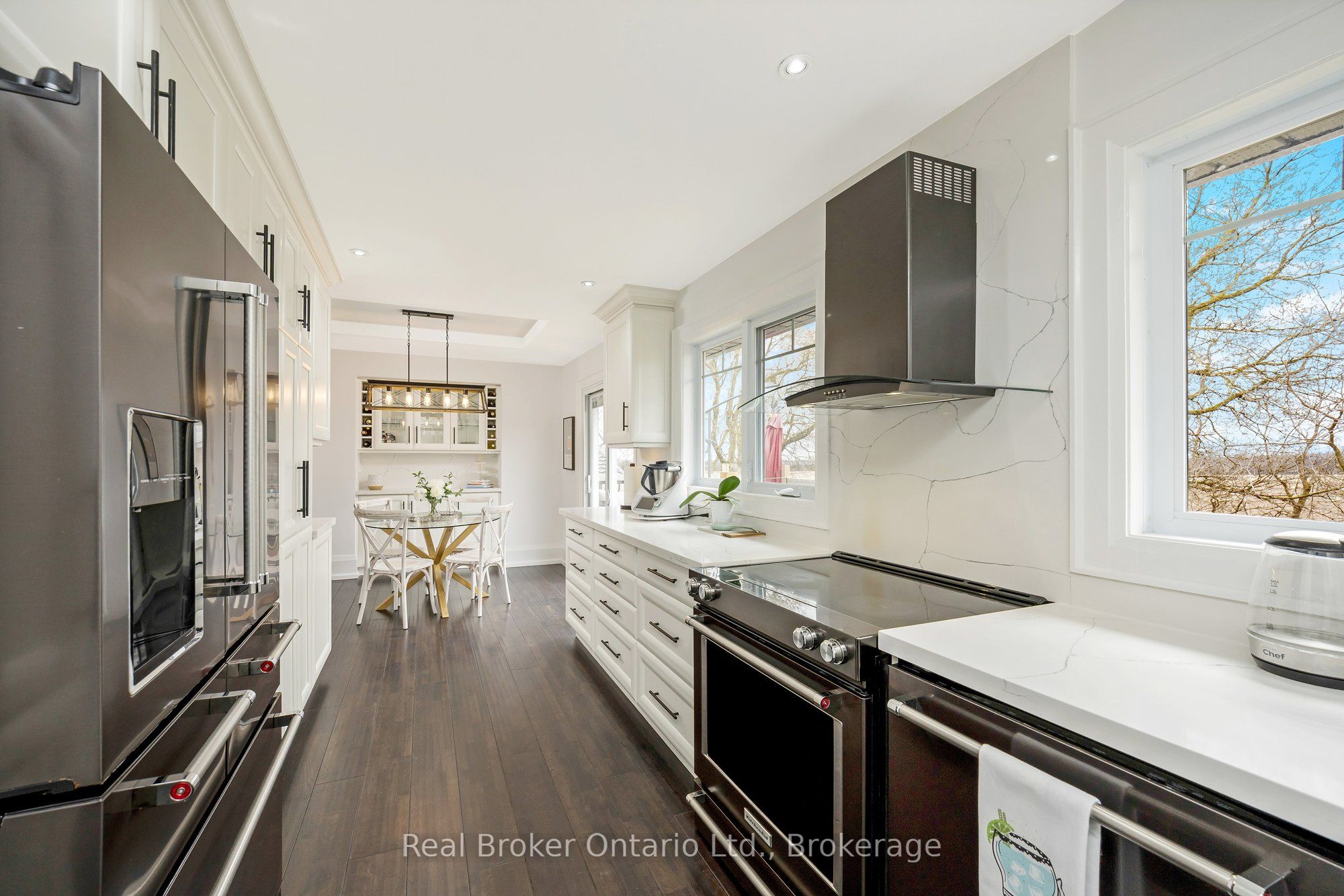 5938 Trafalgar Road Property Photo 19
