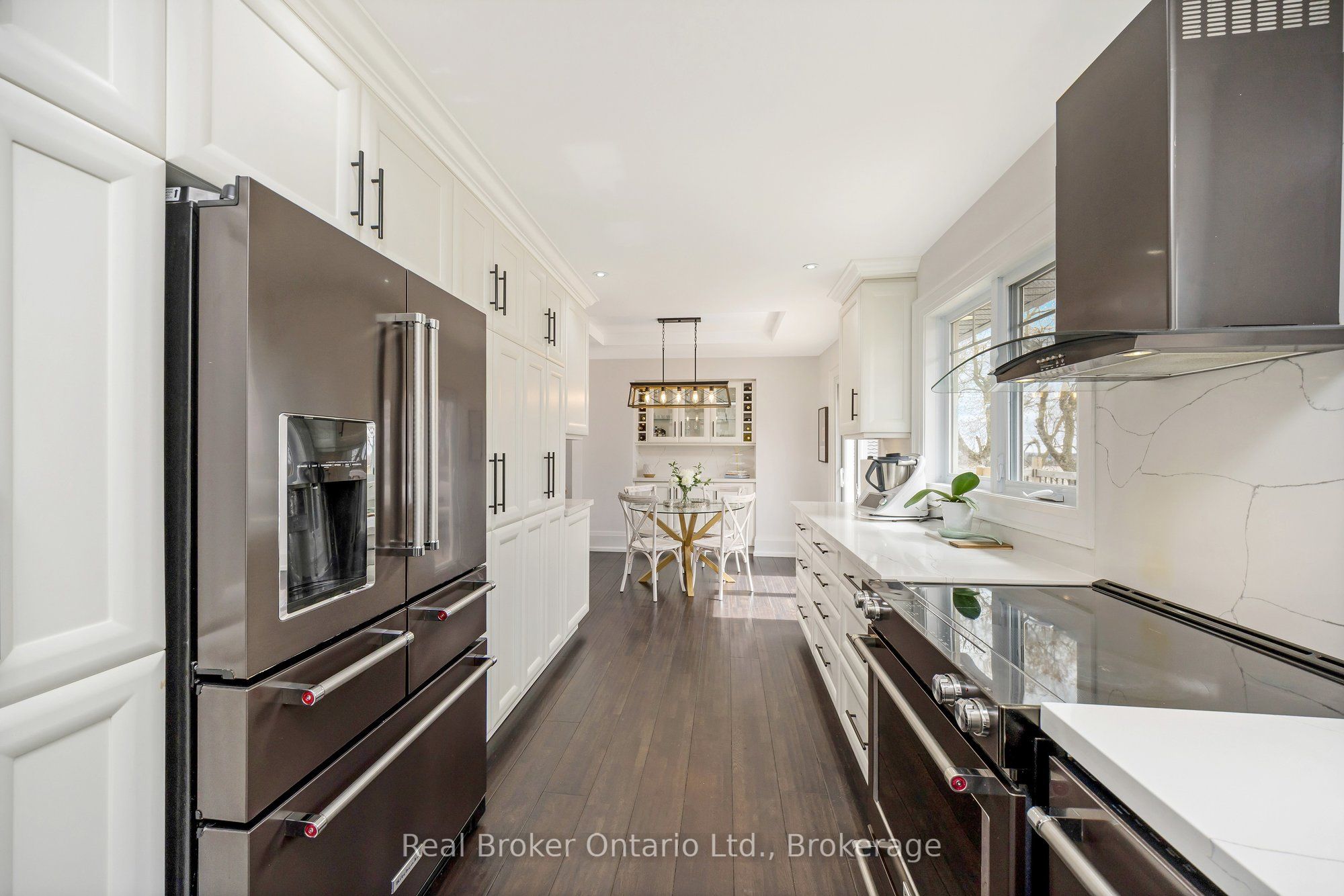 5938 Trafalgar Road Property Photo 20