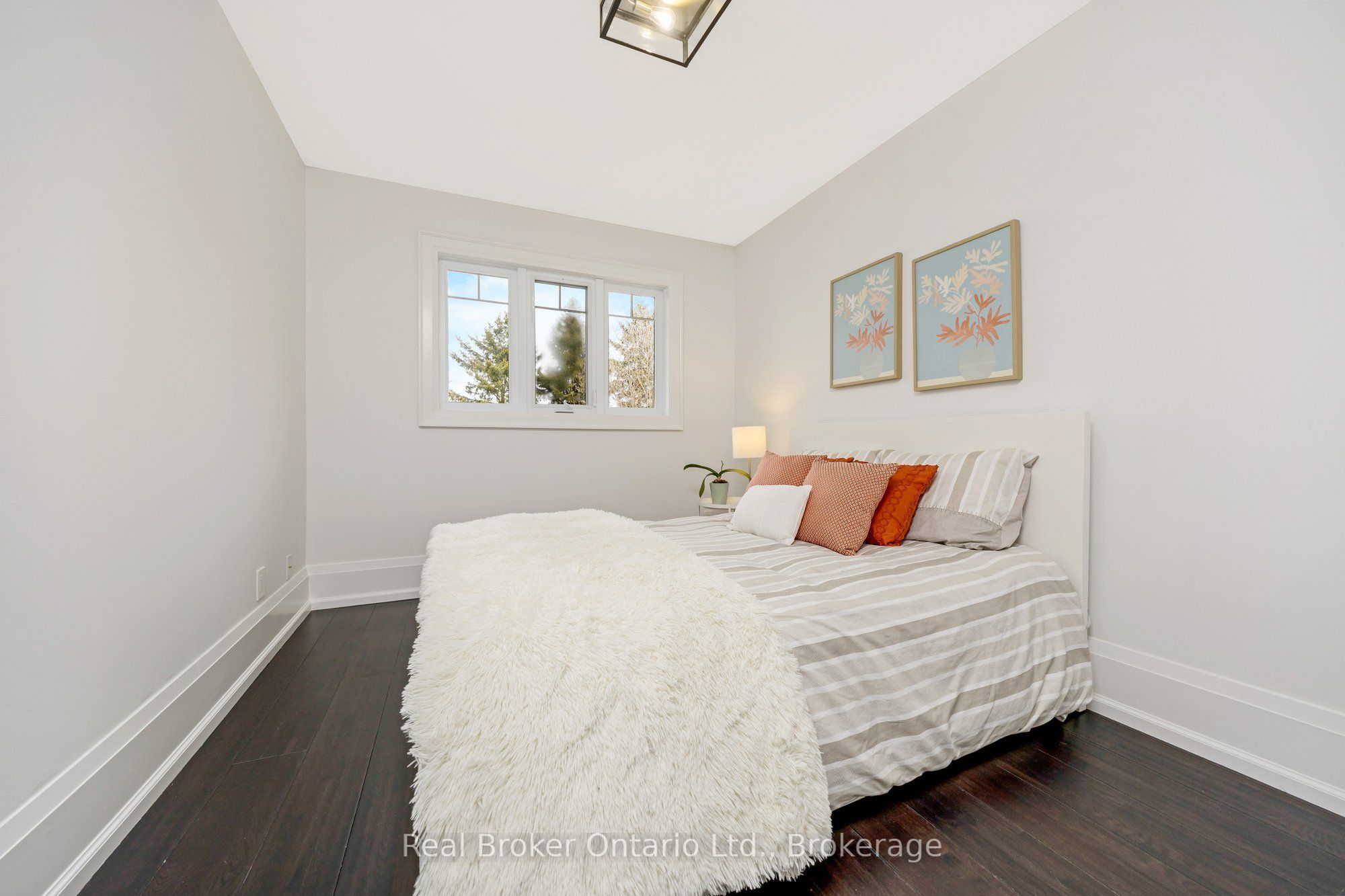 5938 Trafalgar Road Property Photo 26