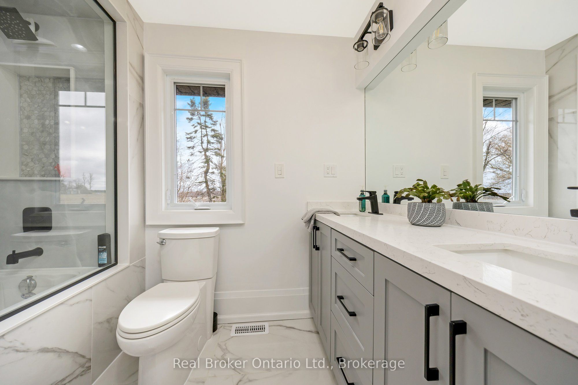5938 Trafalgar Road Property Photo 29