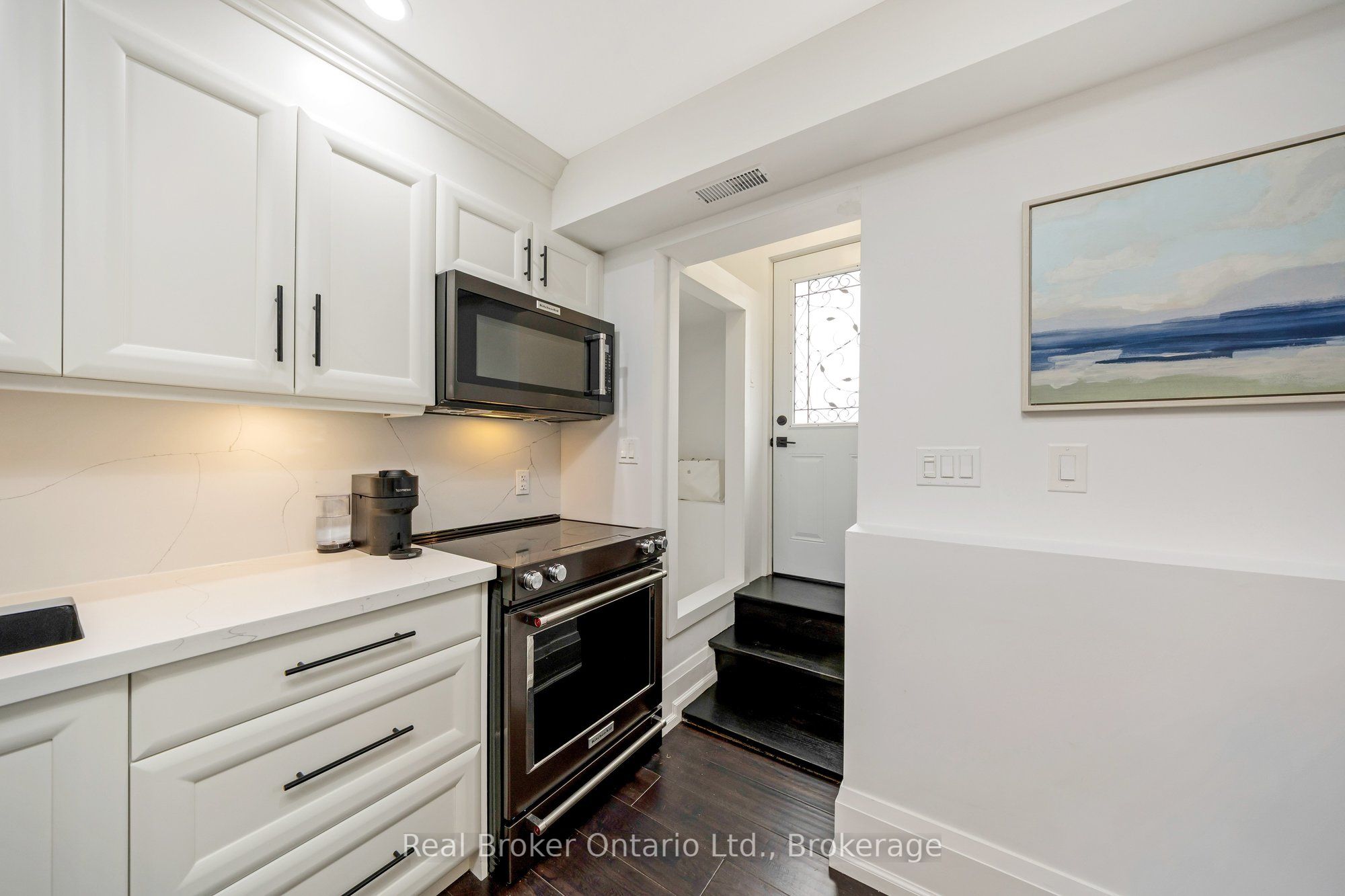 5938 Trafalgar Road Property Photo 31