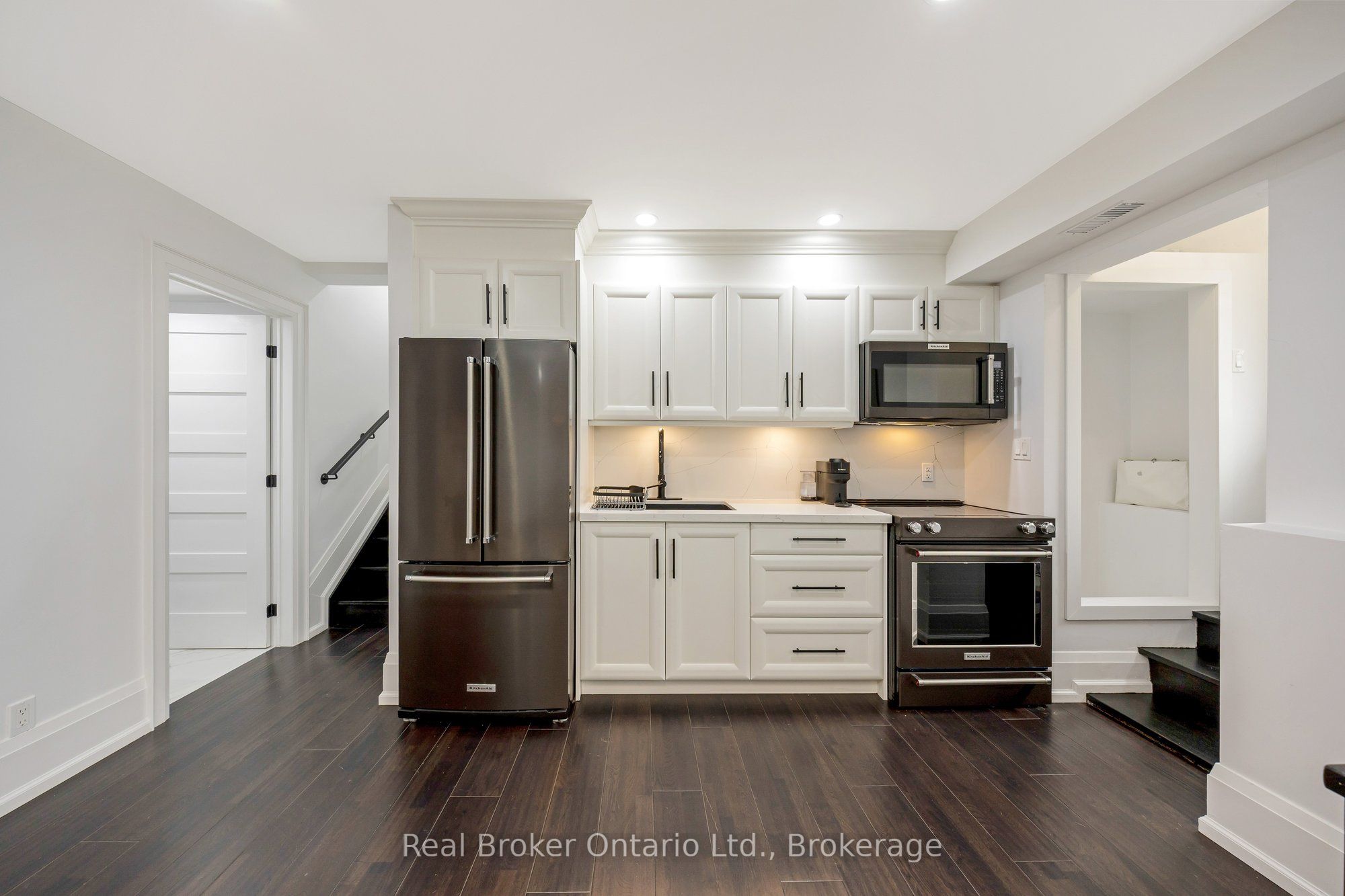 5938 Trafalgar Road Property Photo 32