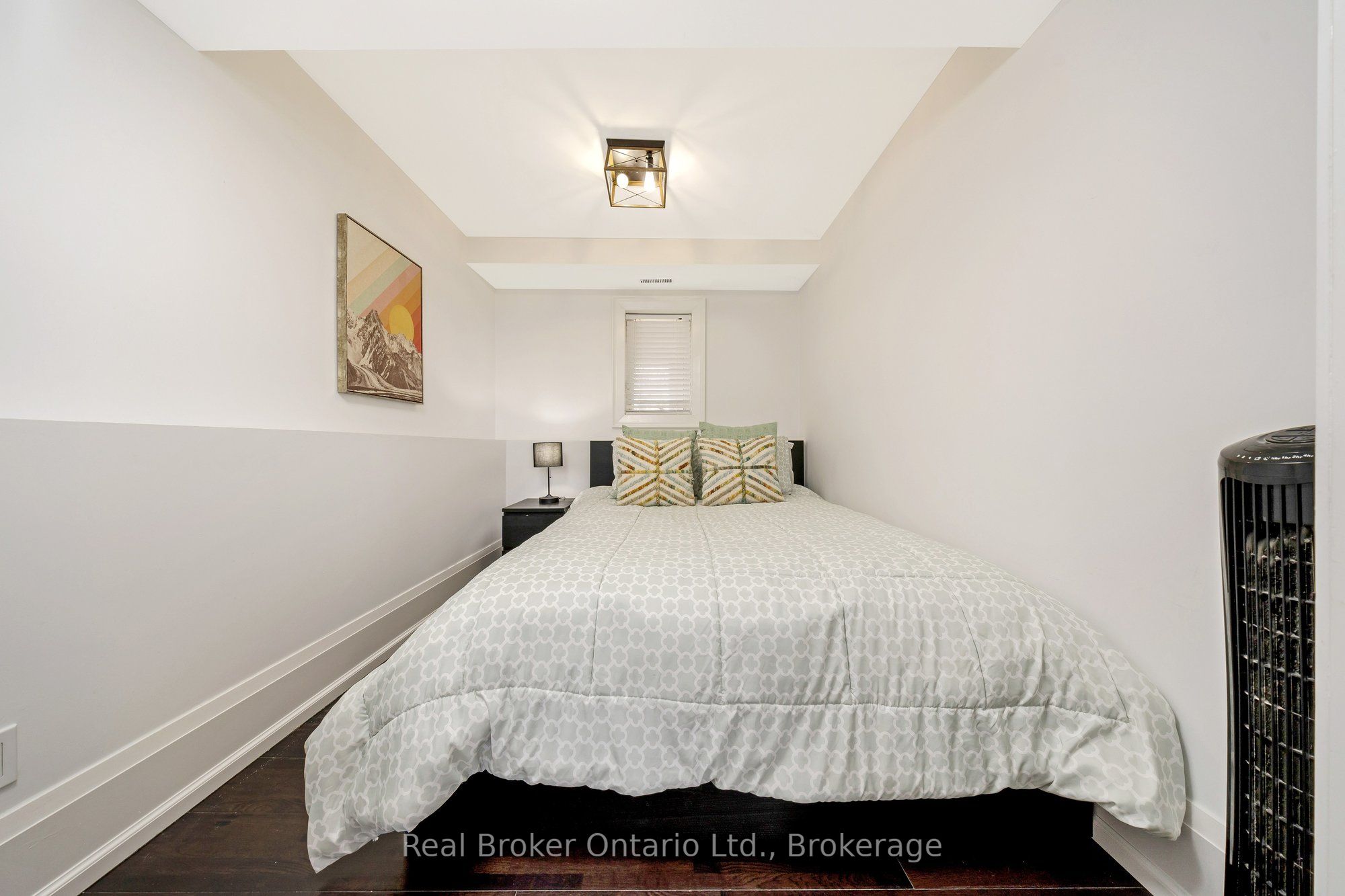 5938 Trafalgar Road Property Photo 38