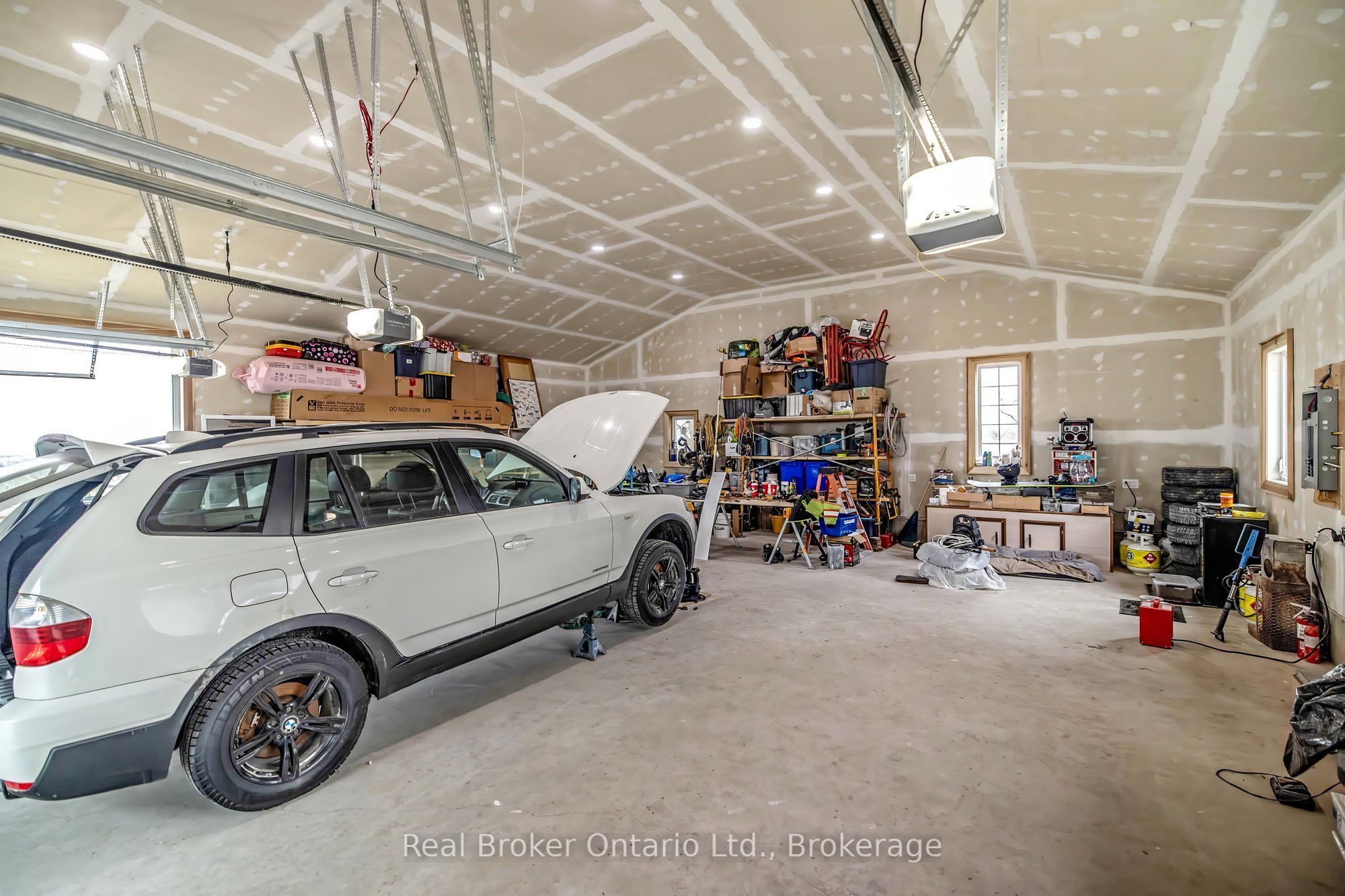 5938 Trafalgar Road Property Photo 41