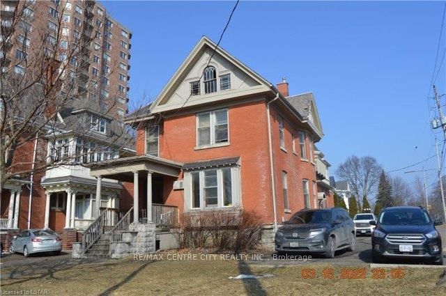 334 Queens Avenue Property Photo 1