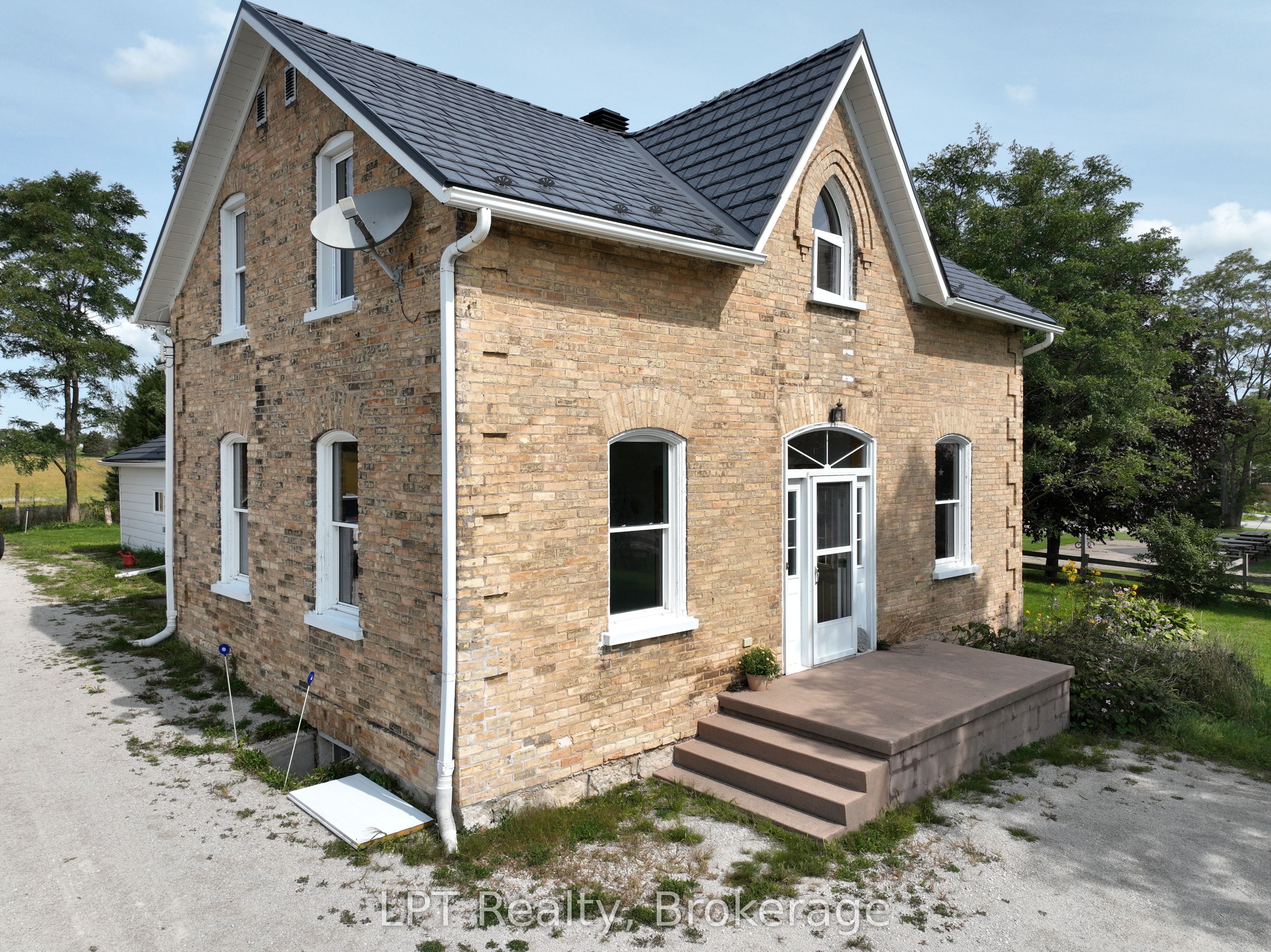 7175 Highway 21 Property Photo 6