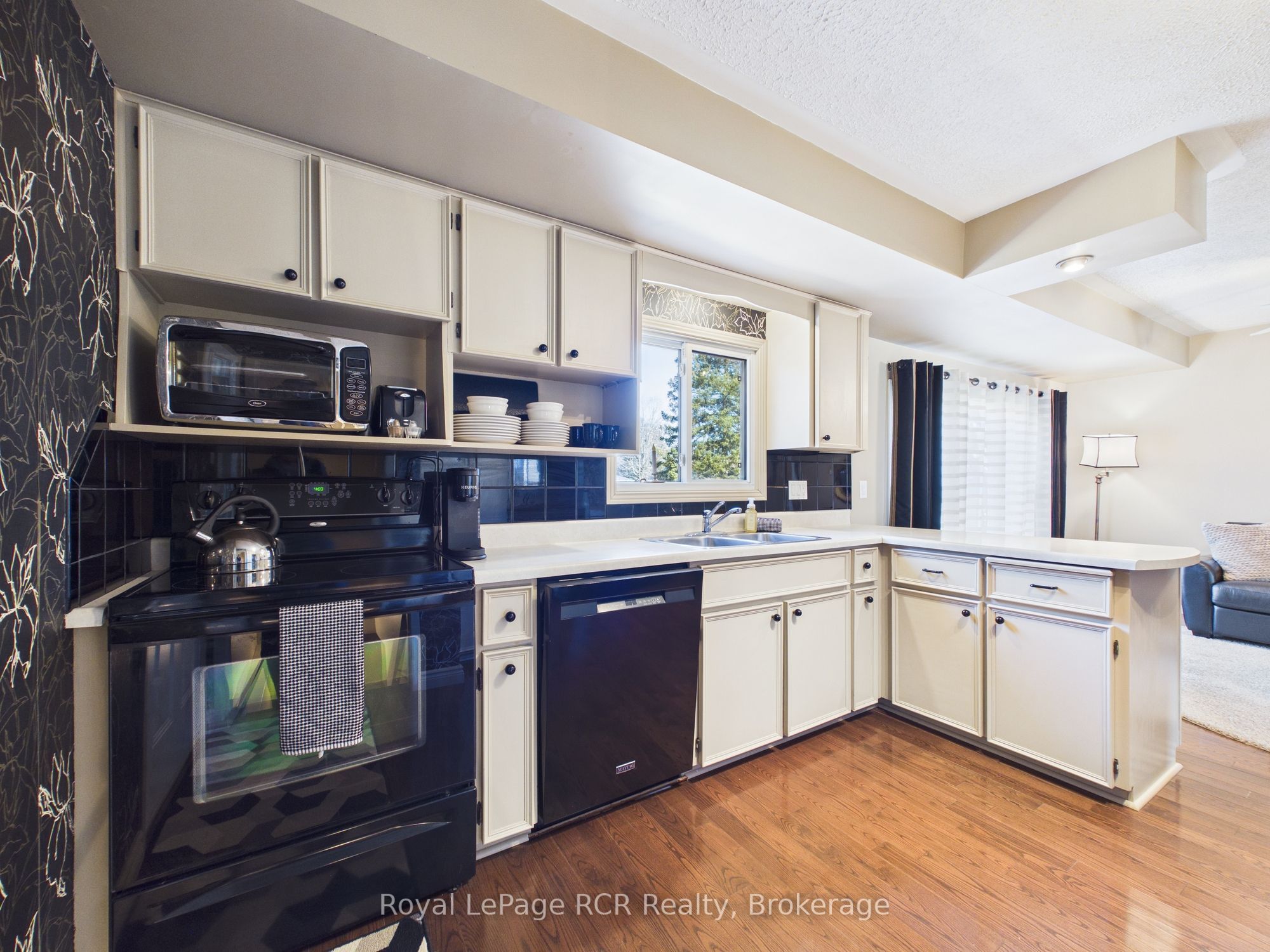 330 Glenn Road Property Photo 12