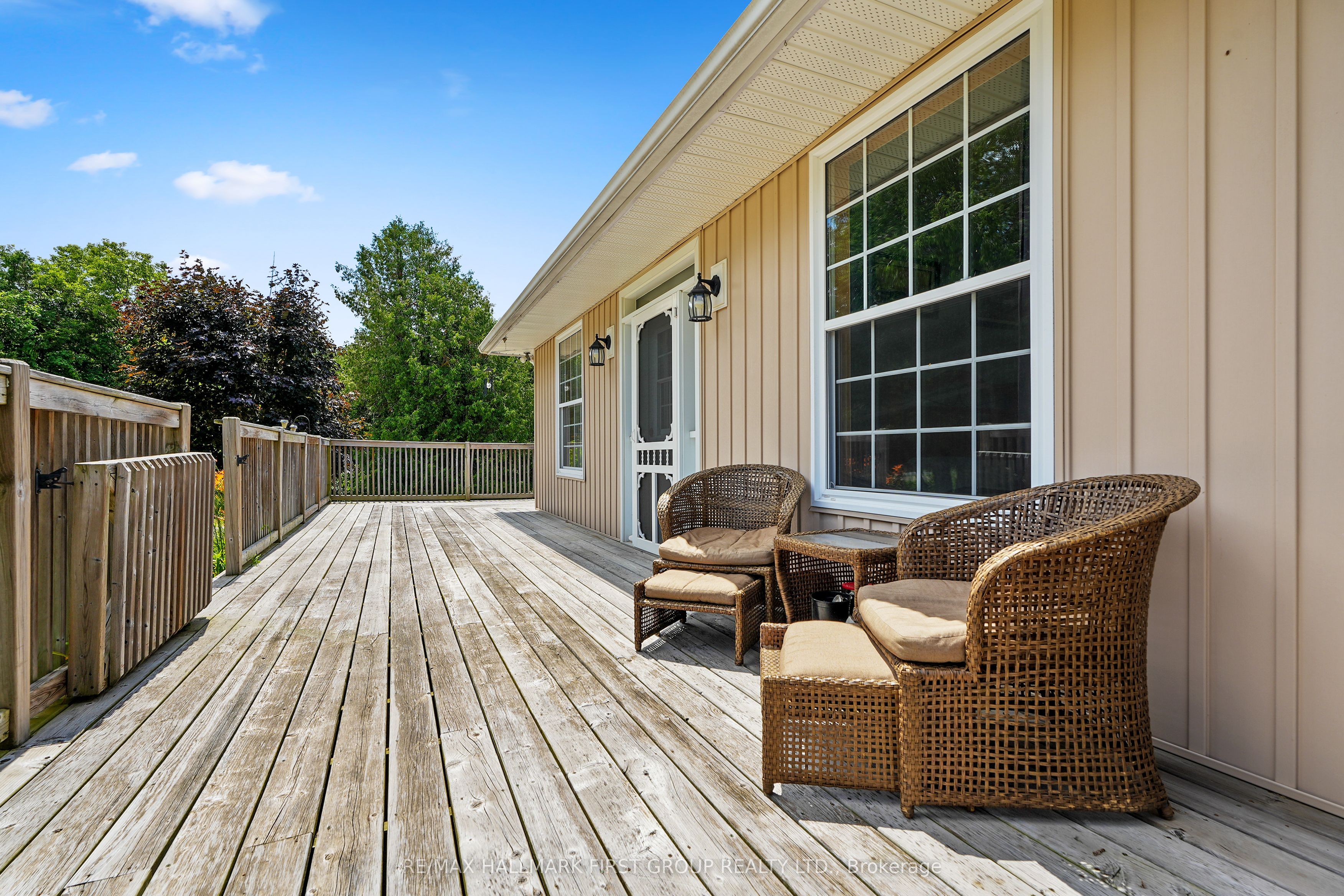 10906 1st Line Road Property Photo 6