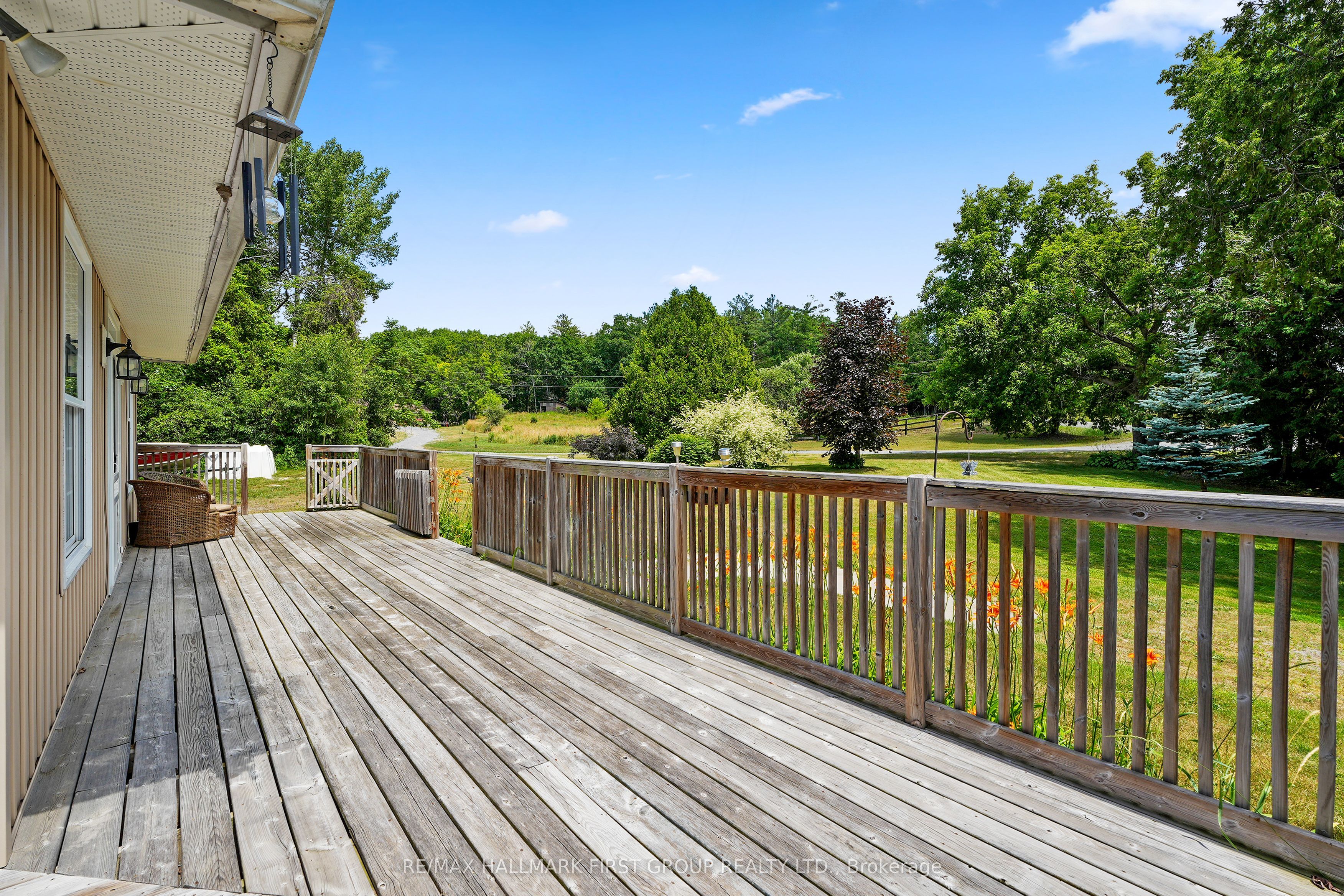 10906 1st Line Road Property Photo 7