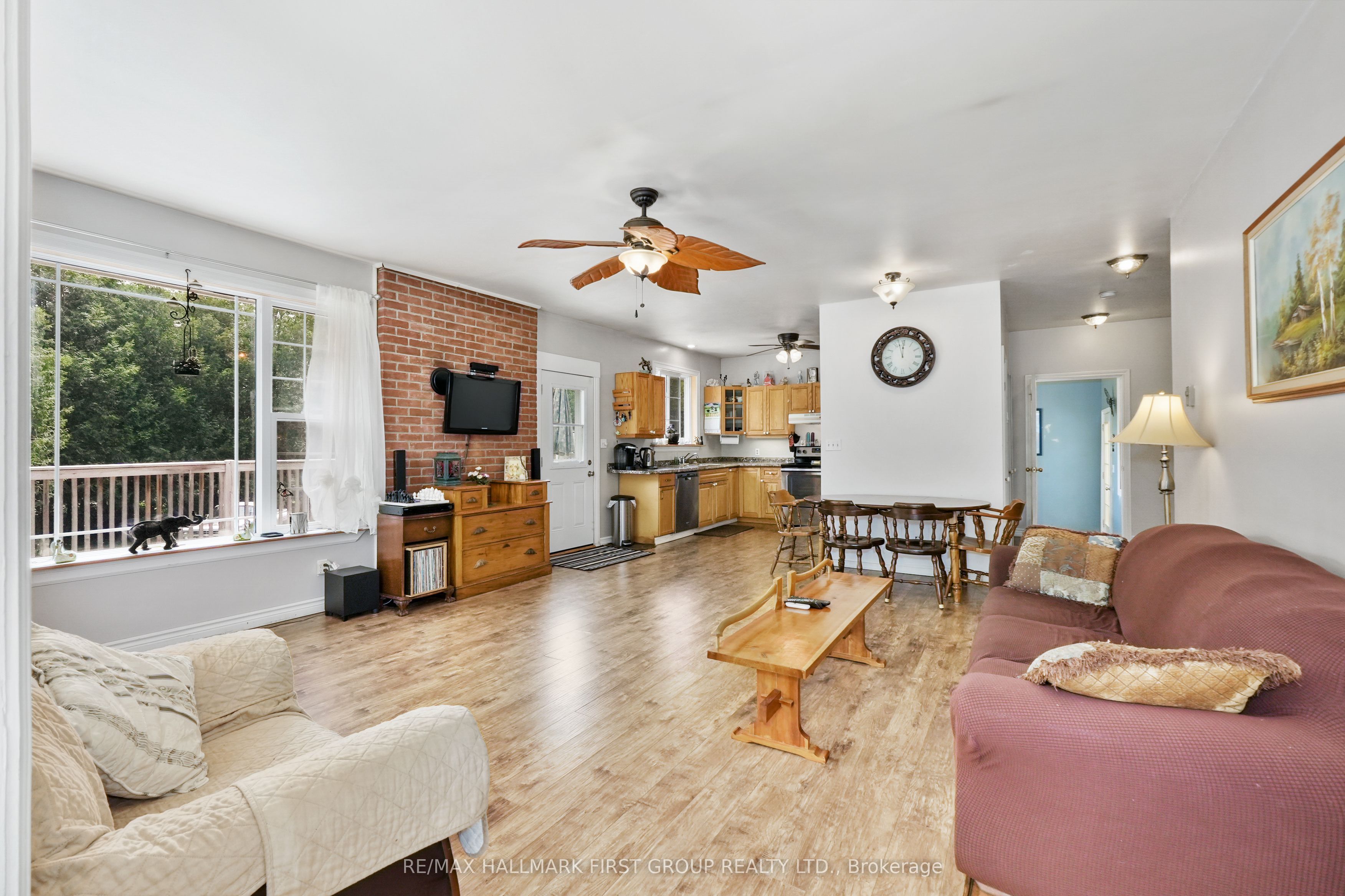 10906 1st Line Road Property Photo 8