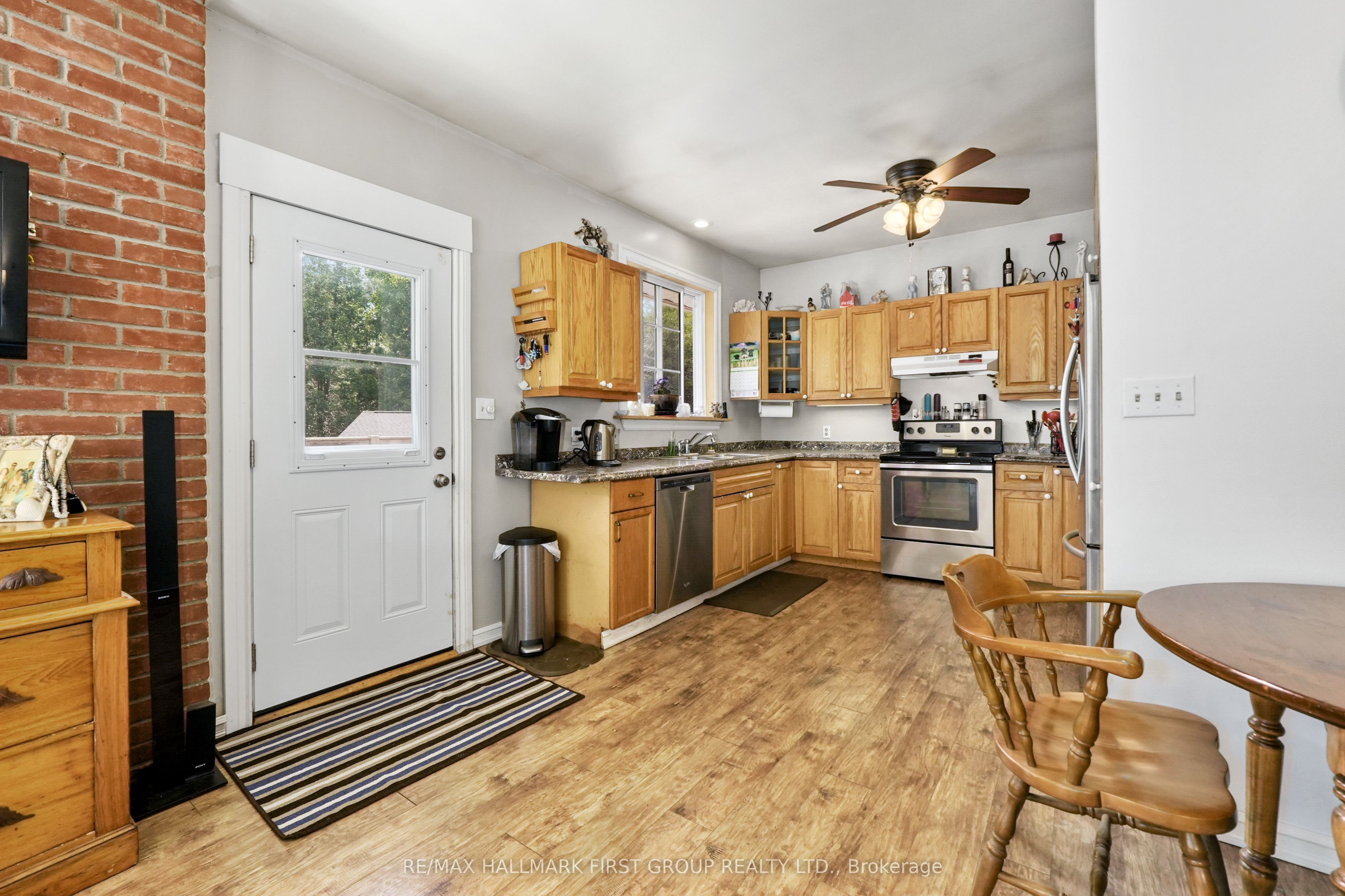 10906 1st Line Road Property Photo 11