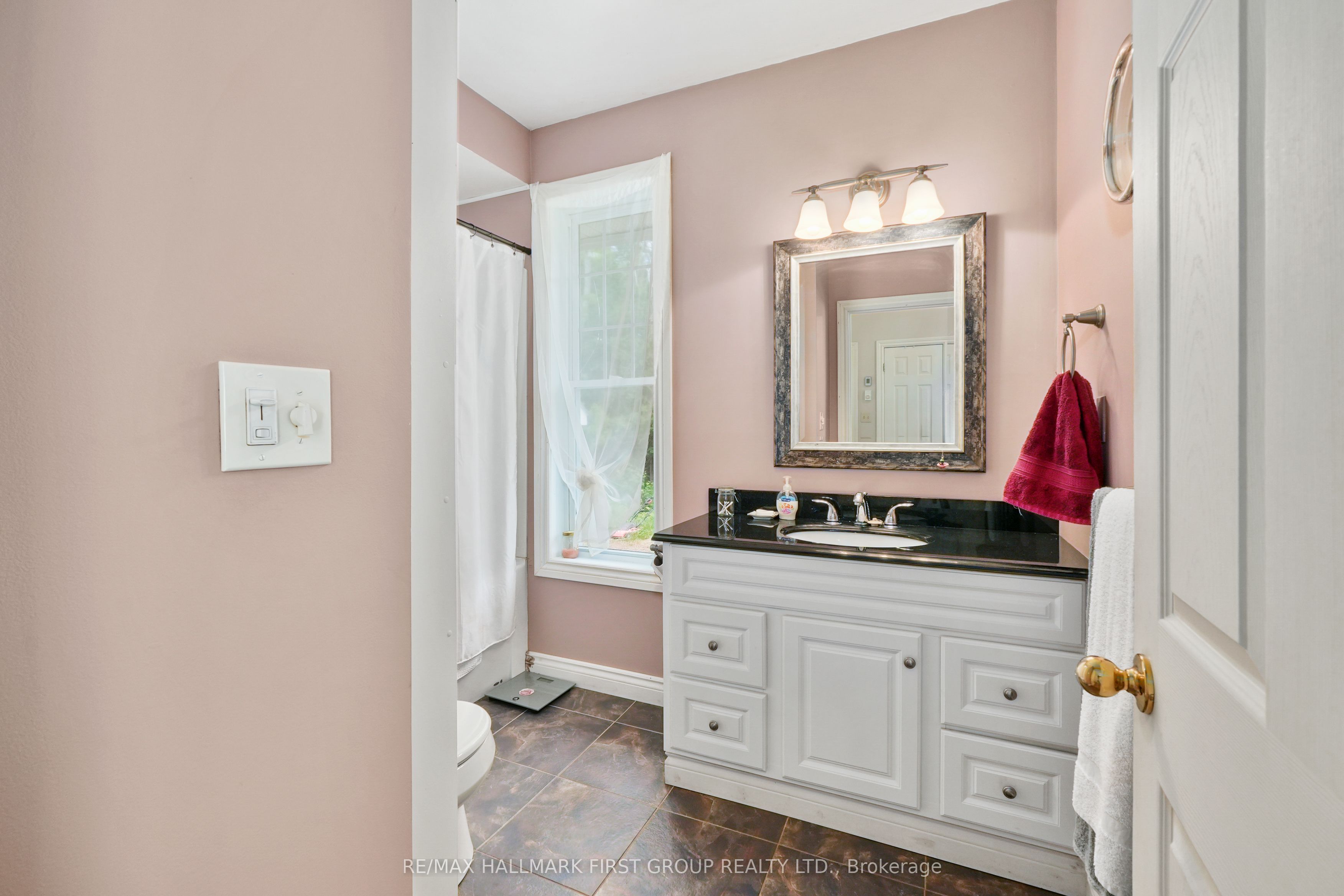 10906 1st Line Road Property Photo 20
