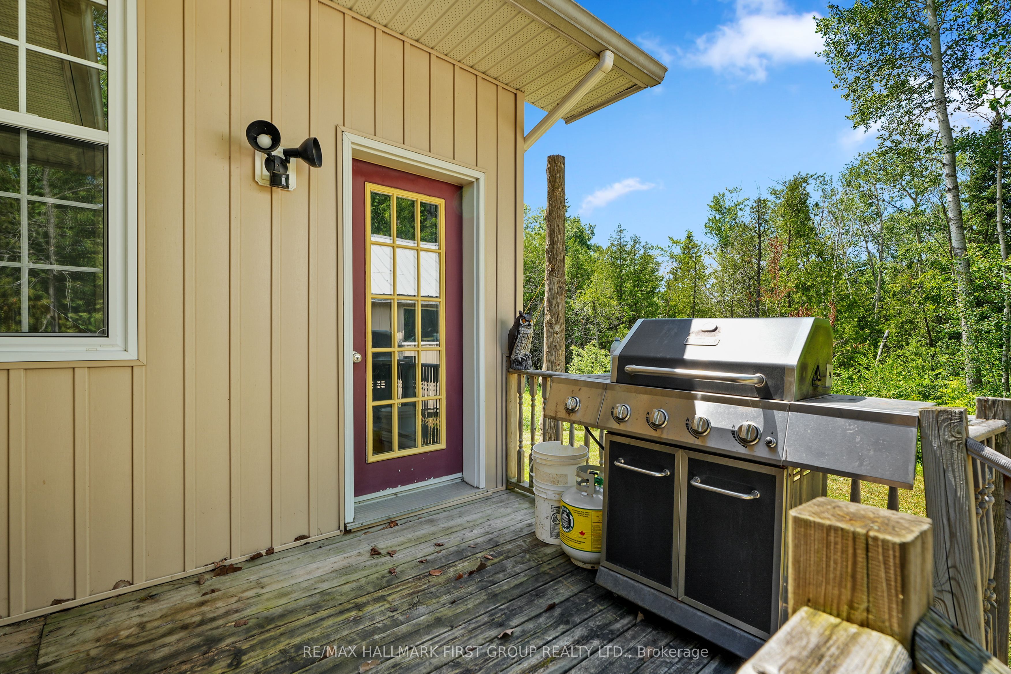 10906 1st Line Road Property Photo 23