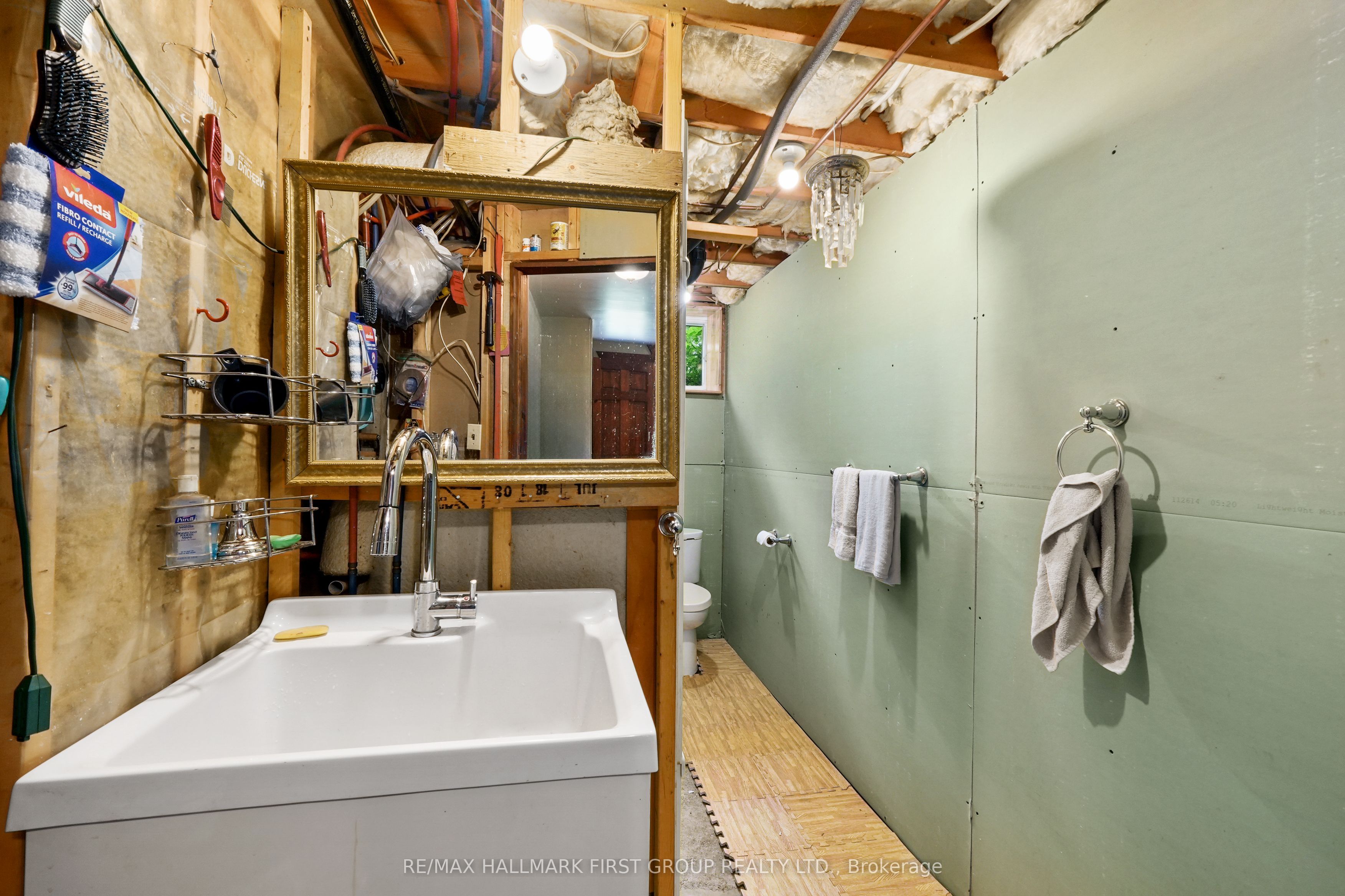 10906 1st Line Road Property Photo 33