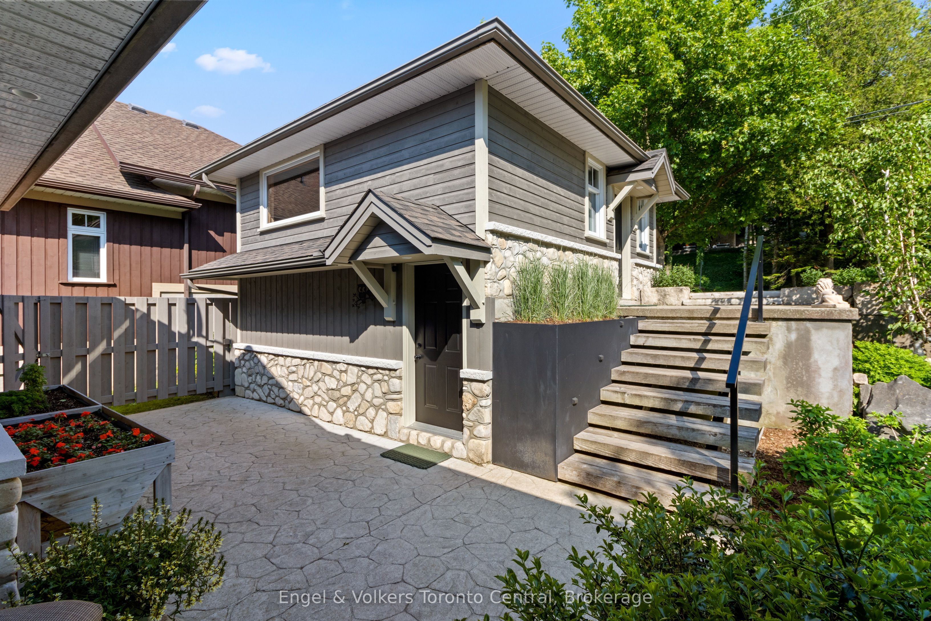 54 William Street Property Photo 6