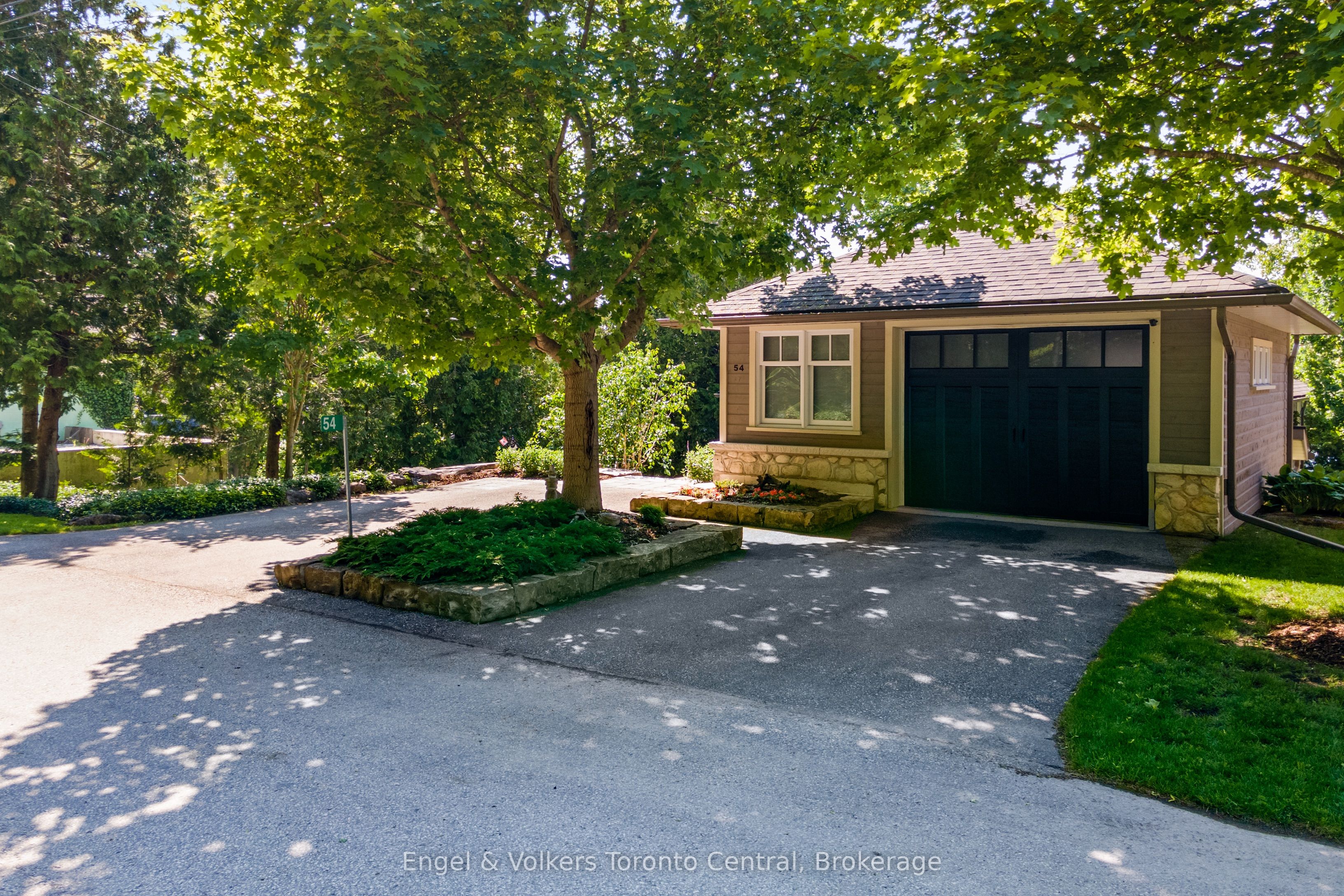 54 William Street Property Photo 28