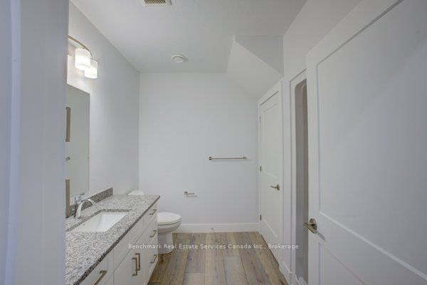60 Cavalier Crescent Property Photo 12