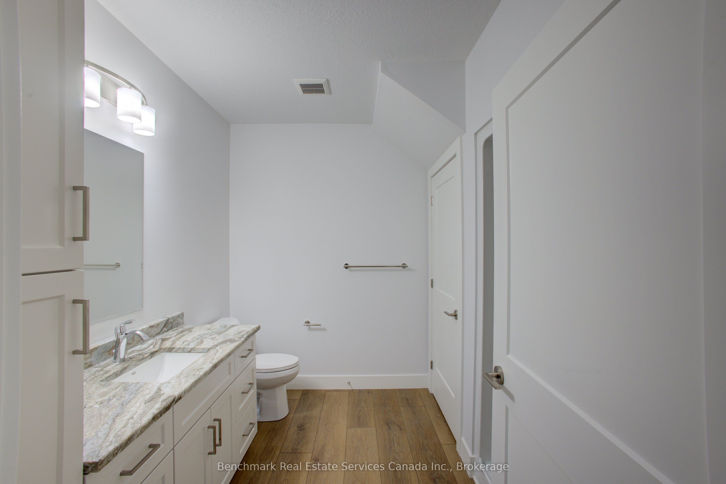64 Cavalier Crescent Property Photo 11