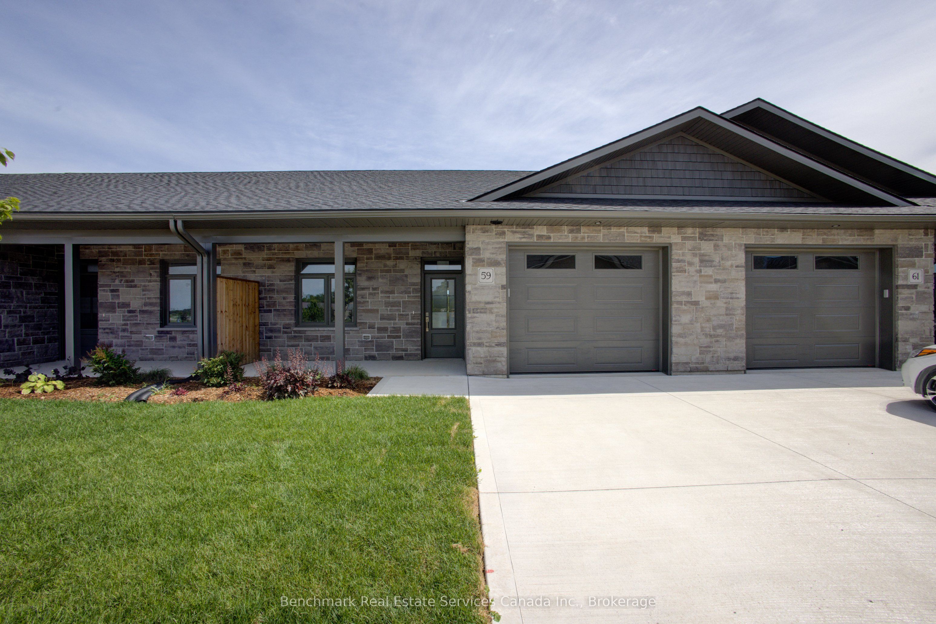 59 Cavalier Crescent Property Photo 1