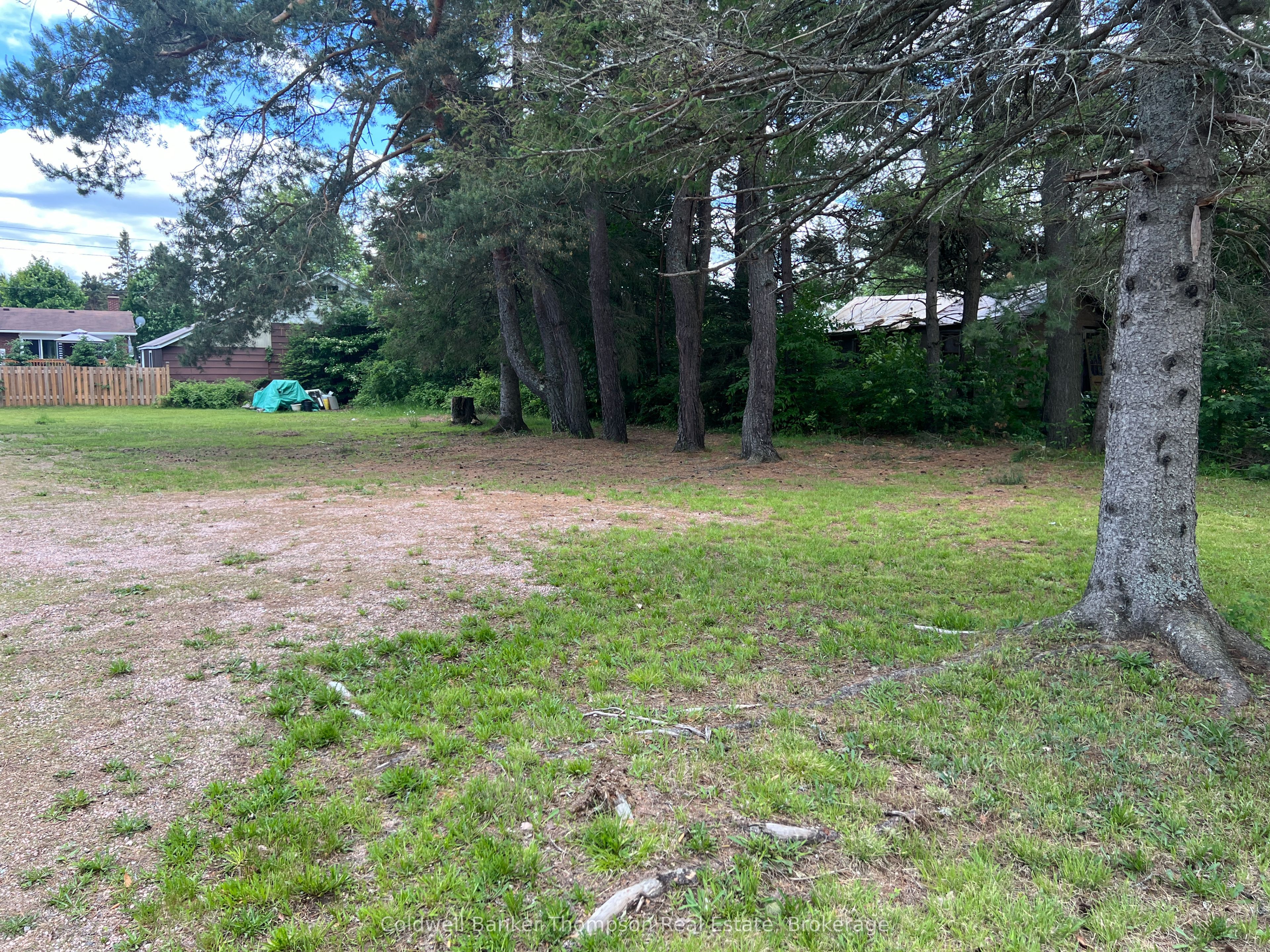 157 Ottawa Avenue Property Photo 3