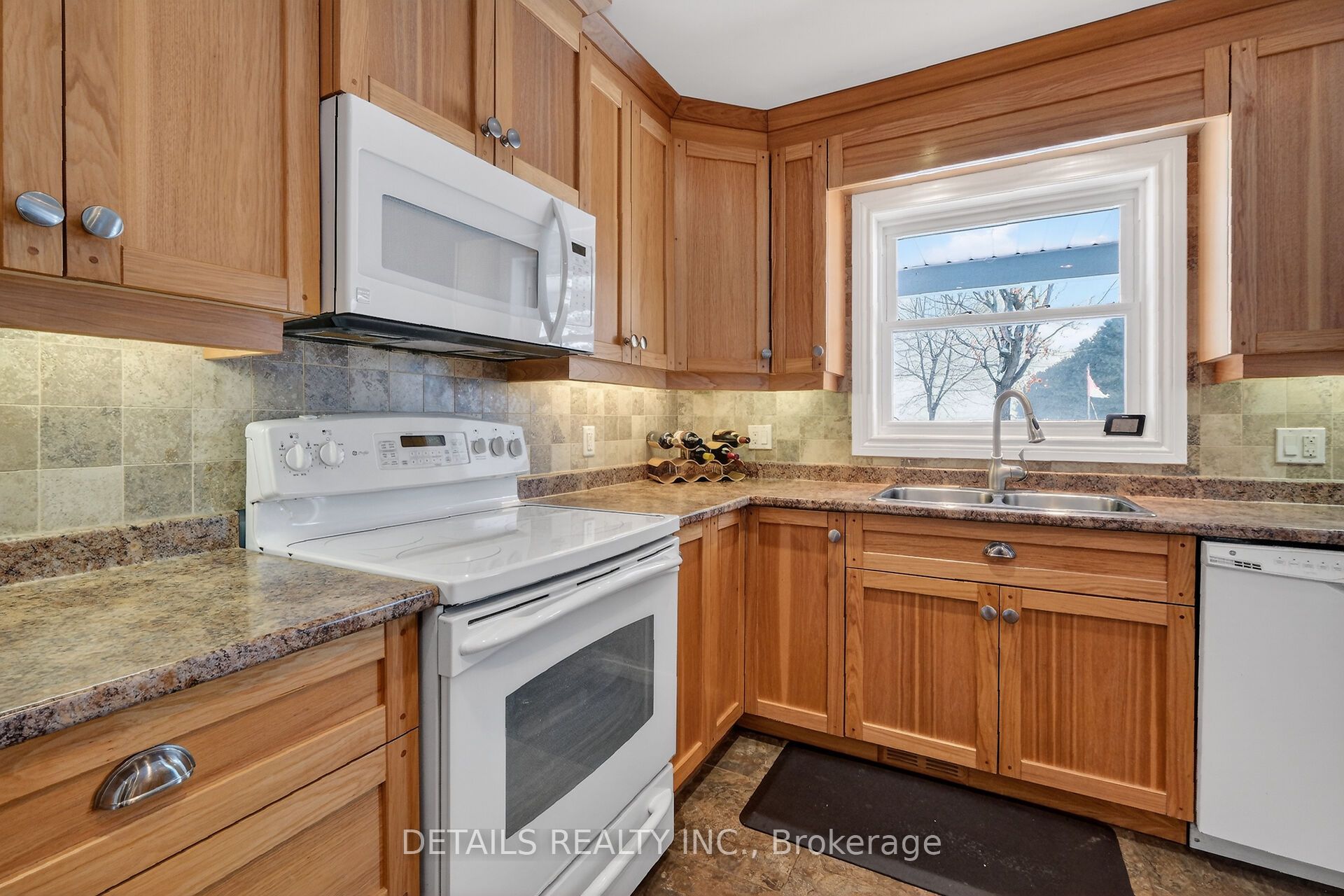 678 Rte 400 E Route Property Photo 16