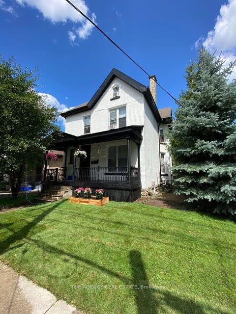 870 Queens Avenue Property Photo 1