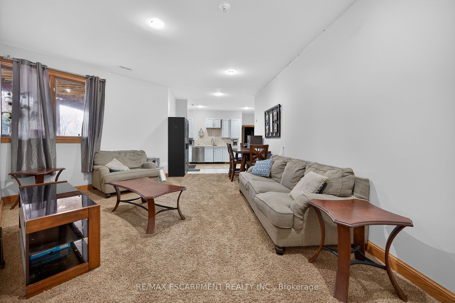 393 Old Onondaga Road E Property Photo 18