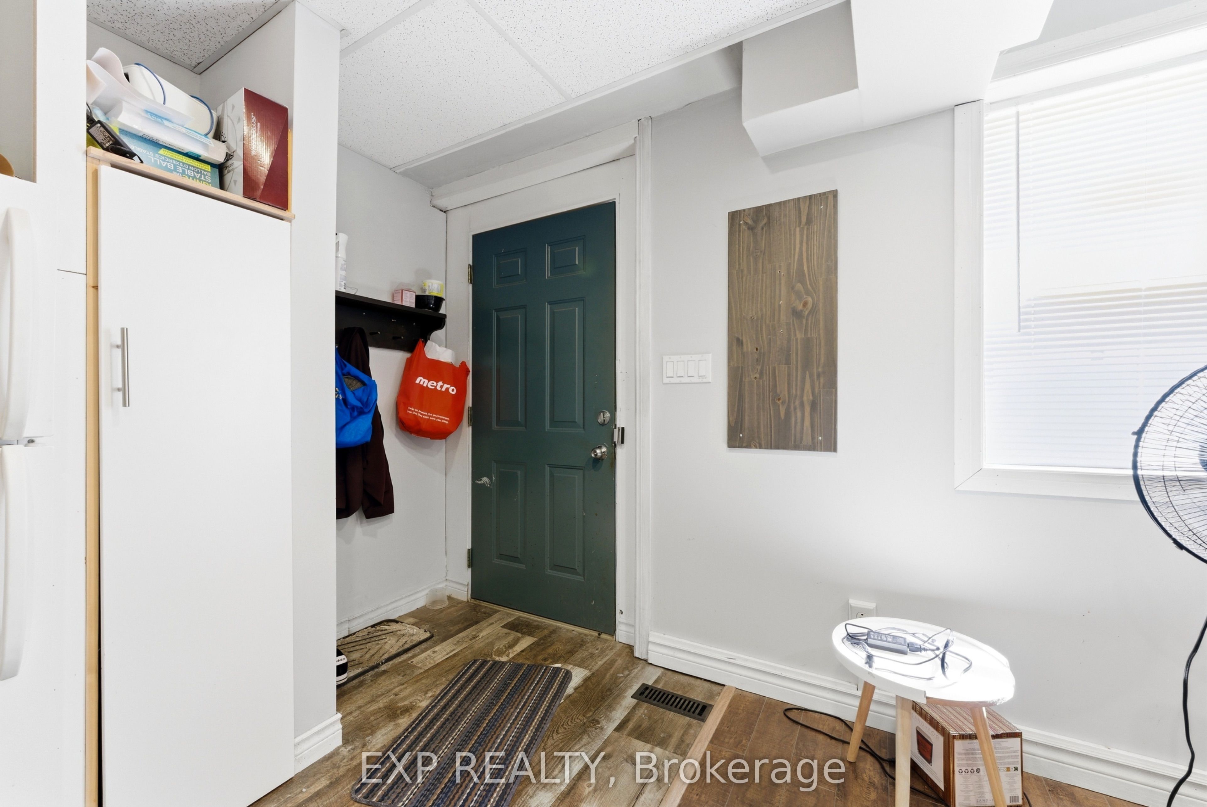 12 Dundas Street E Property Photo 6