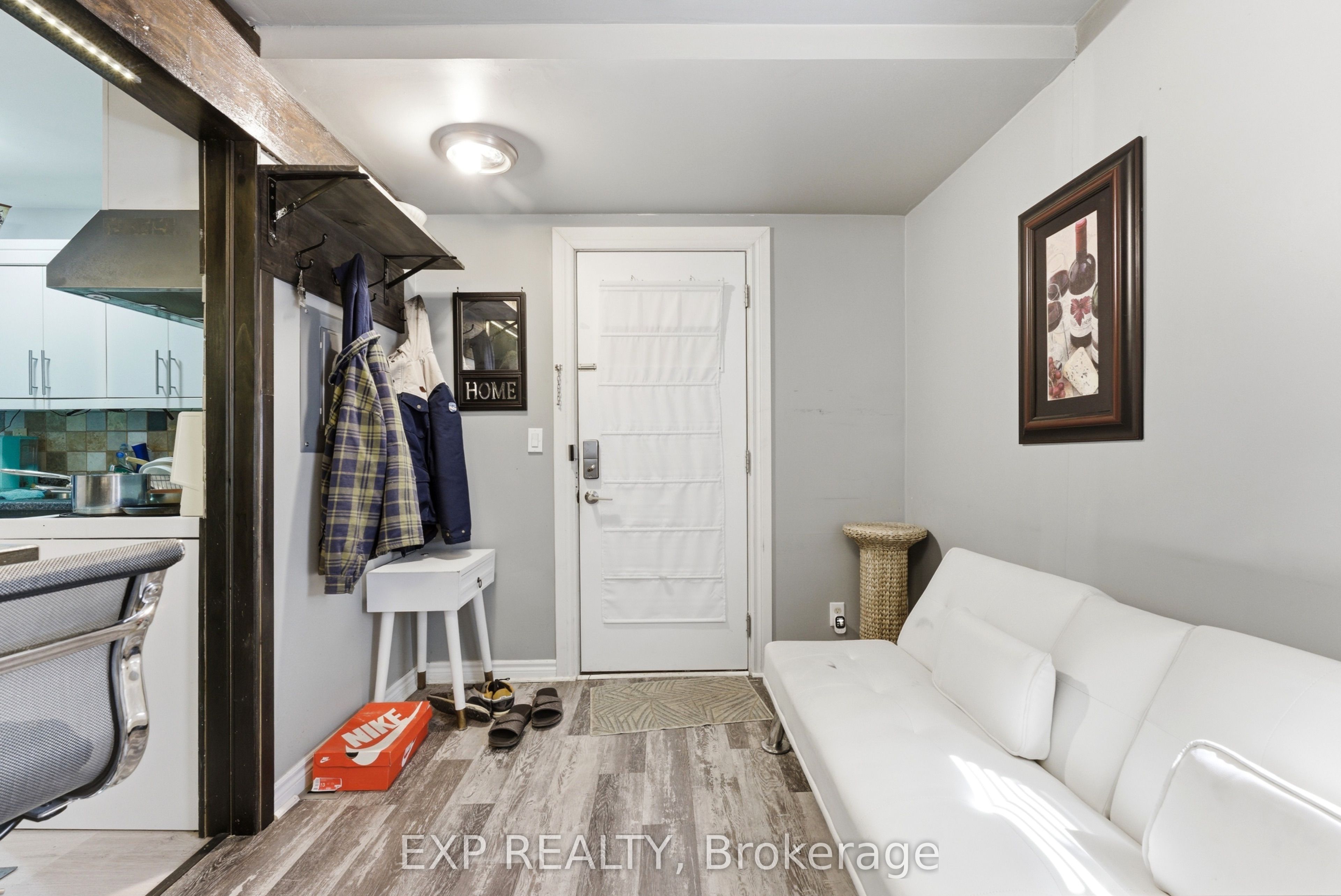 12 Dundas Street E Property Photo 15