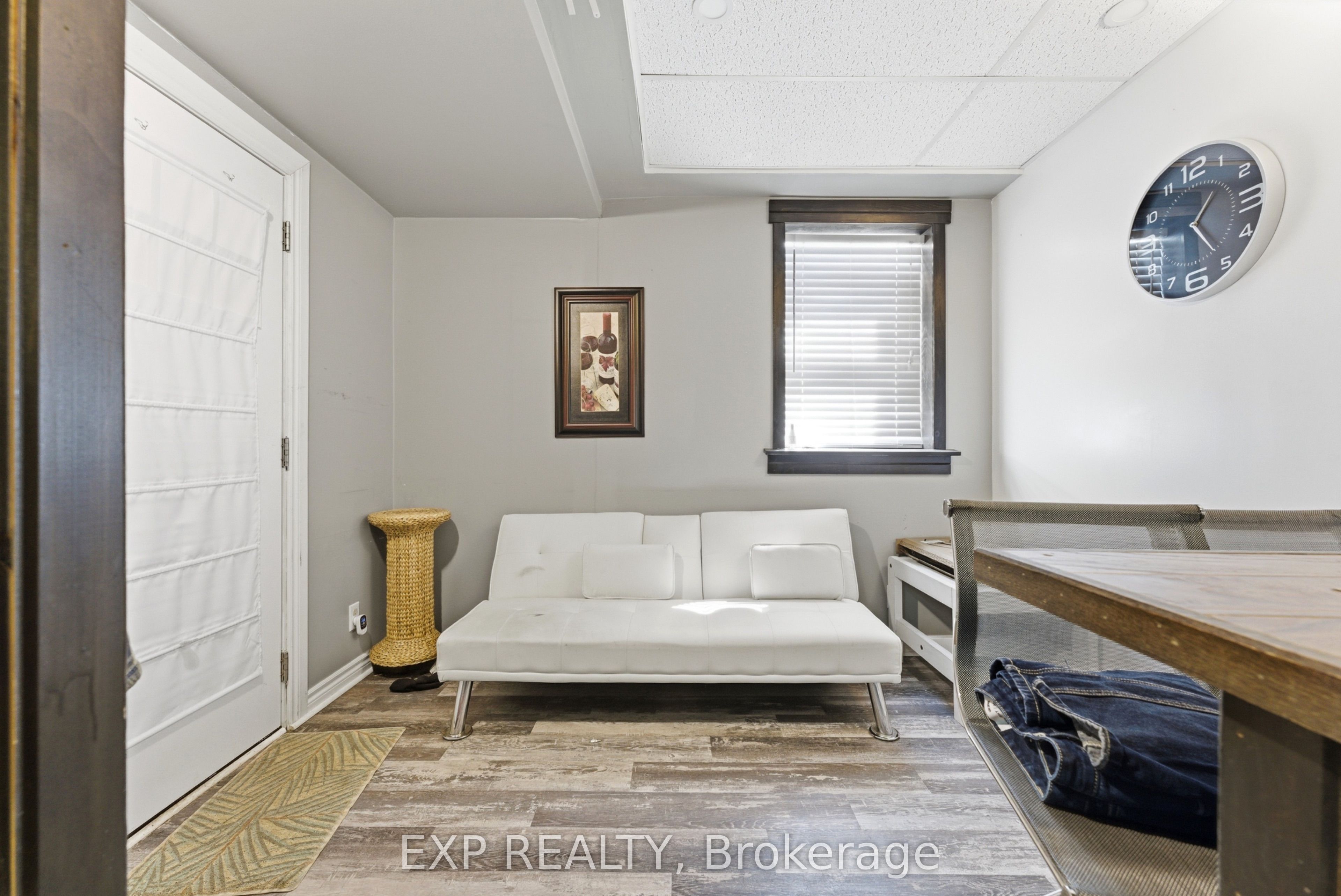12 Dundas Street E Property Photo 17