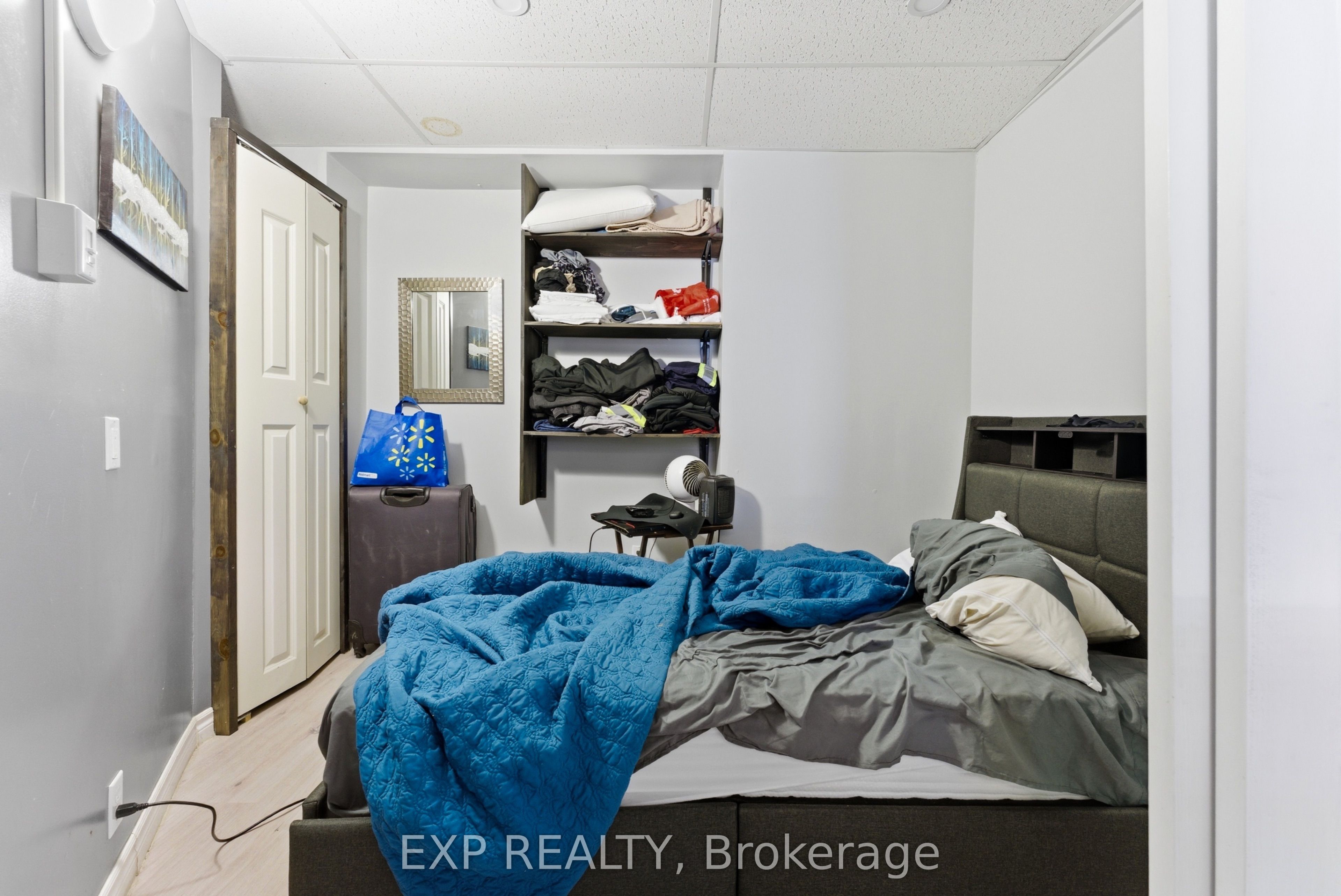 12 Dundas Street E Property Photo 18