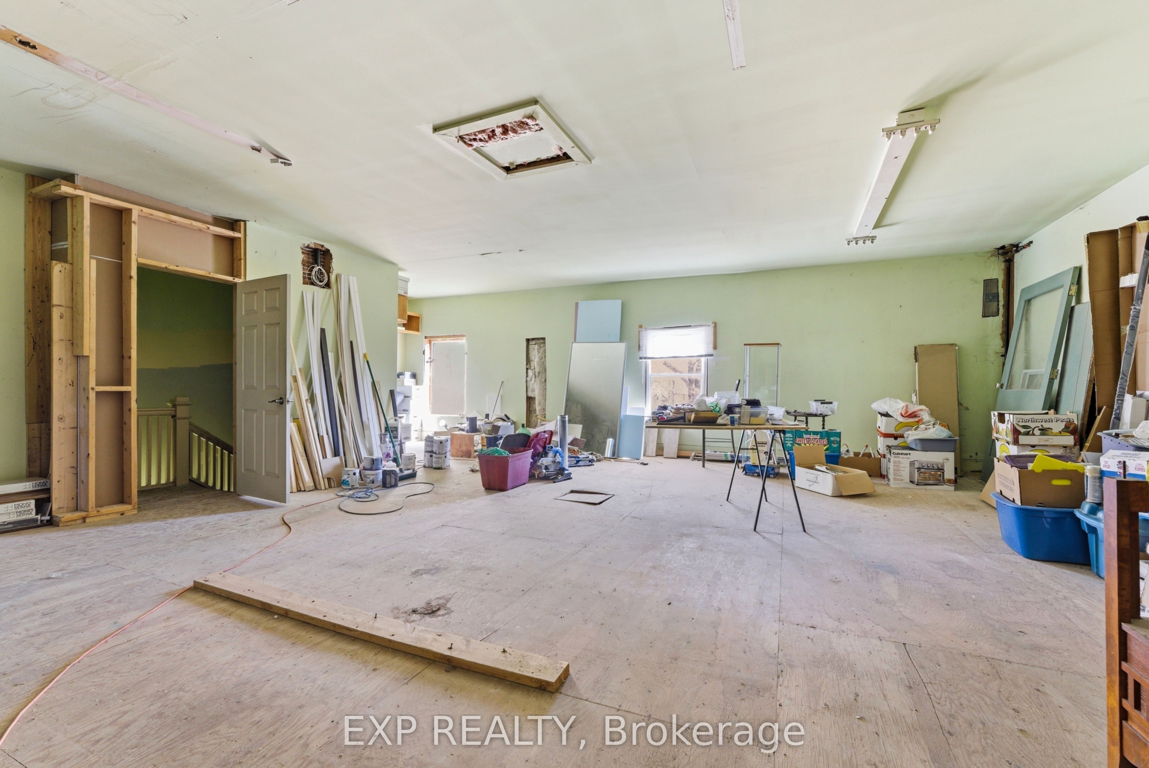 12 Dundas Street E Property Photo 34