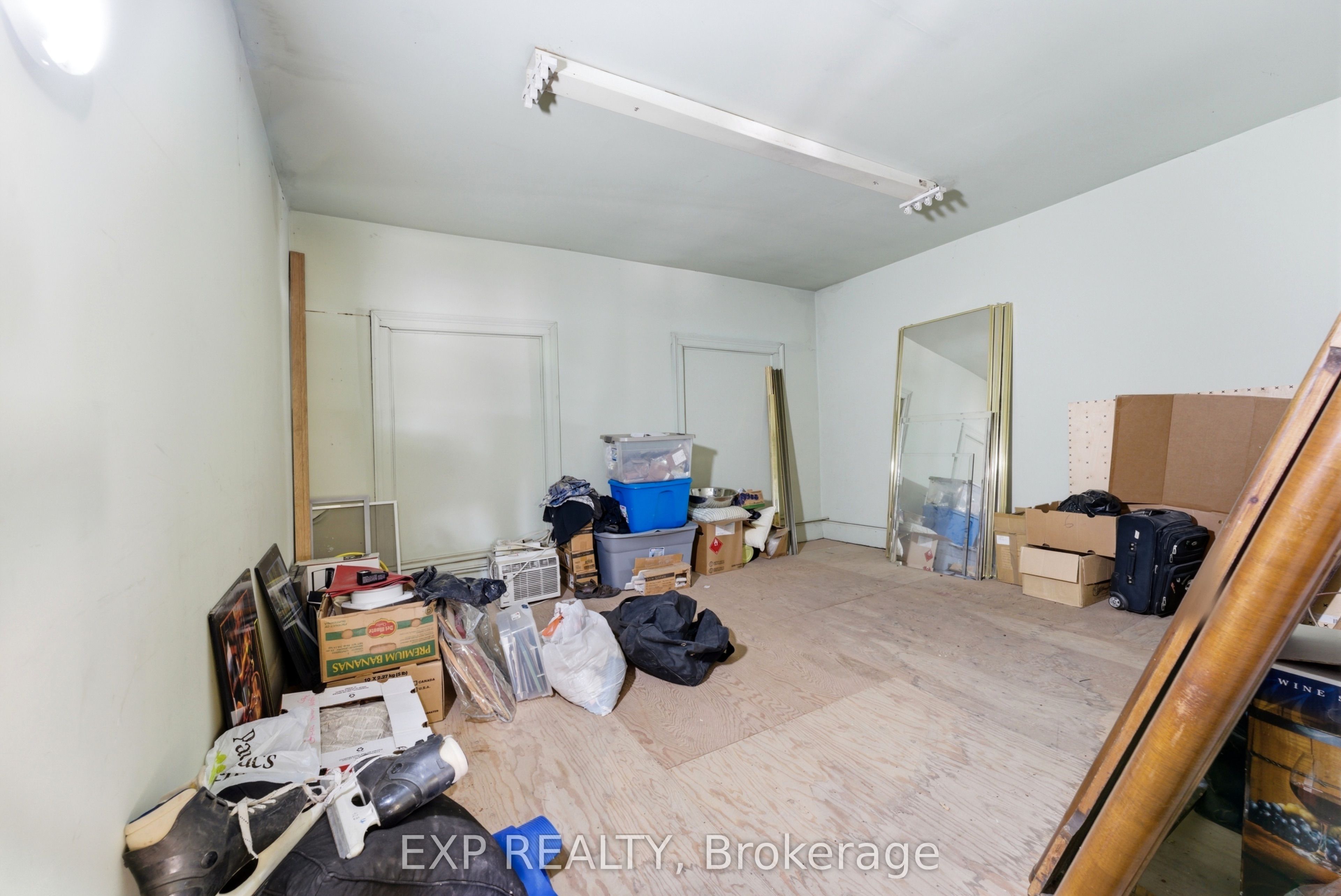 12 Dundas Street E Property Photo 35