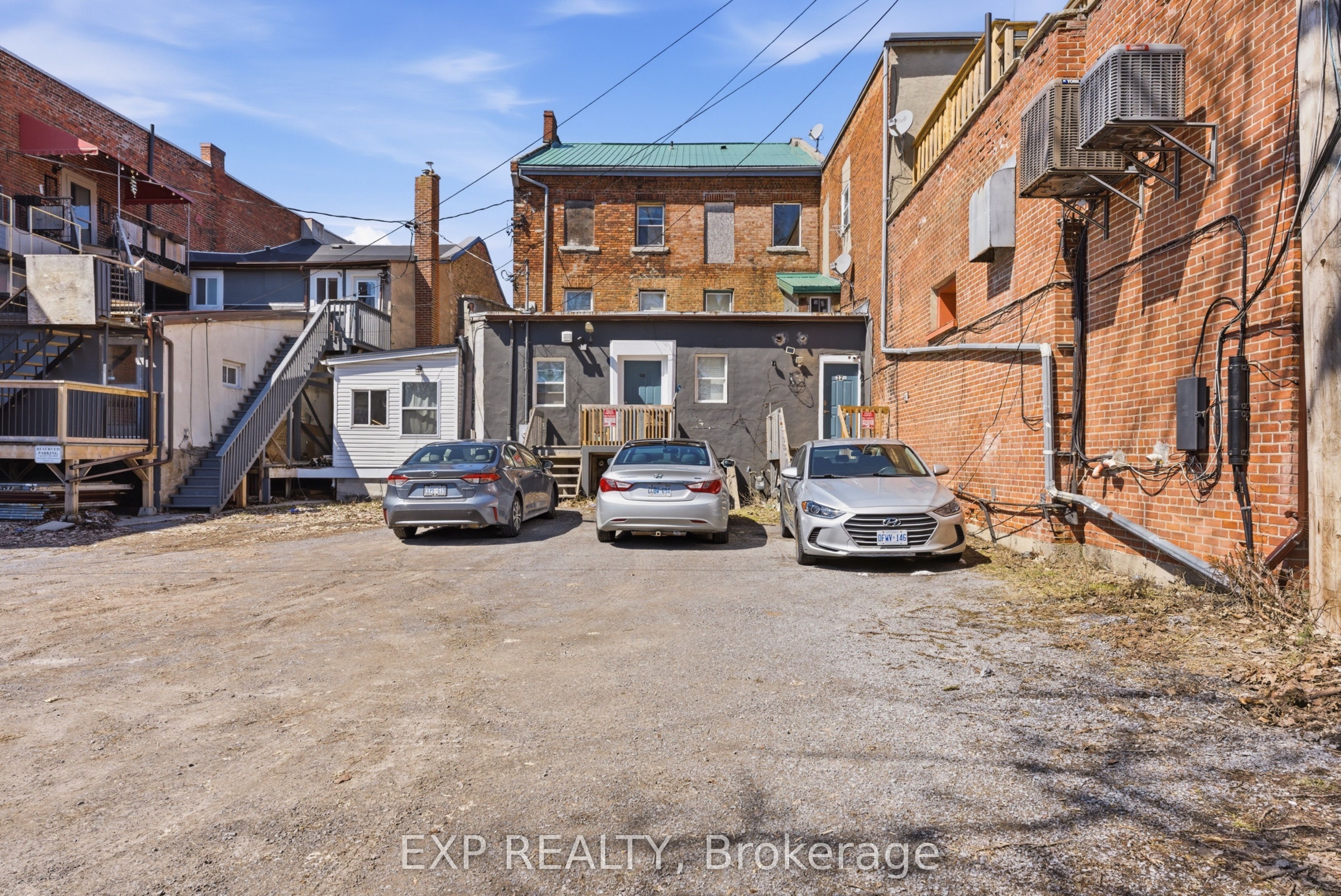 12 Dundas Street E Property Photo 36