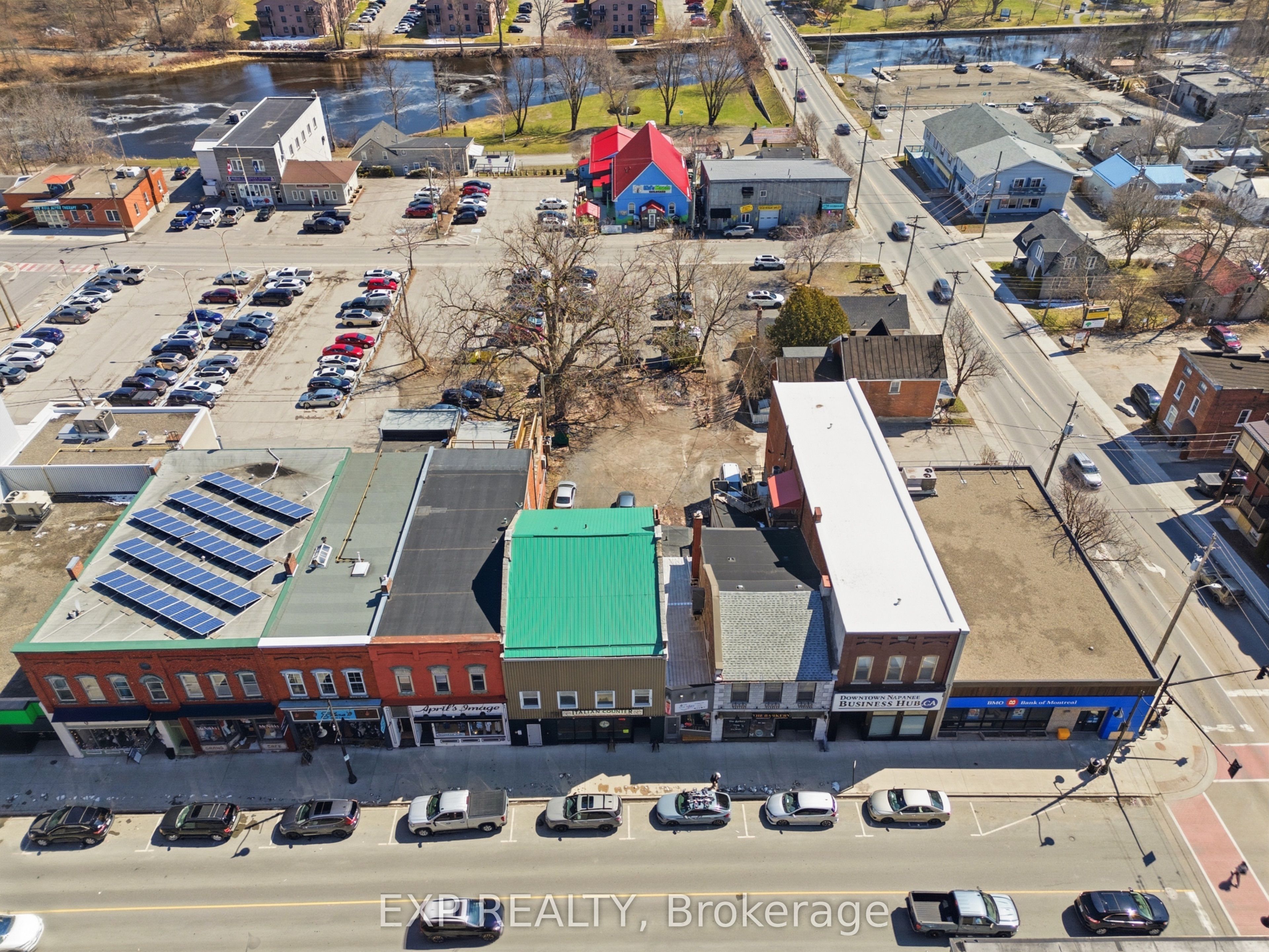 12 Dundas Street E Property Photo 40