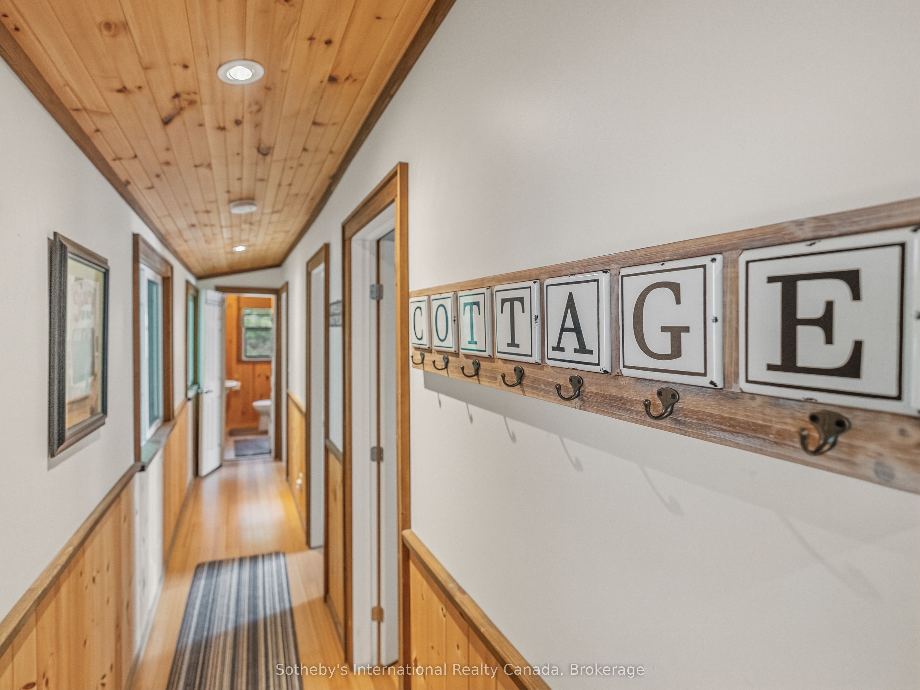 1040 Kahshe Lake Property Photo 16