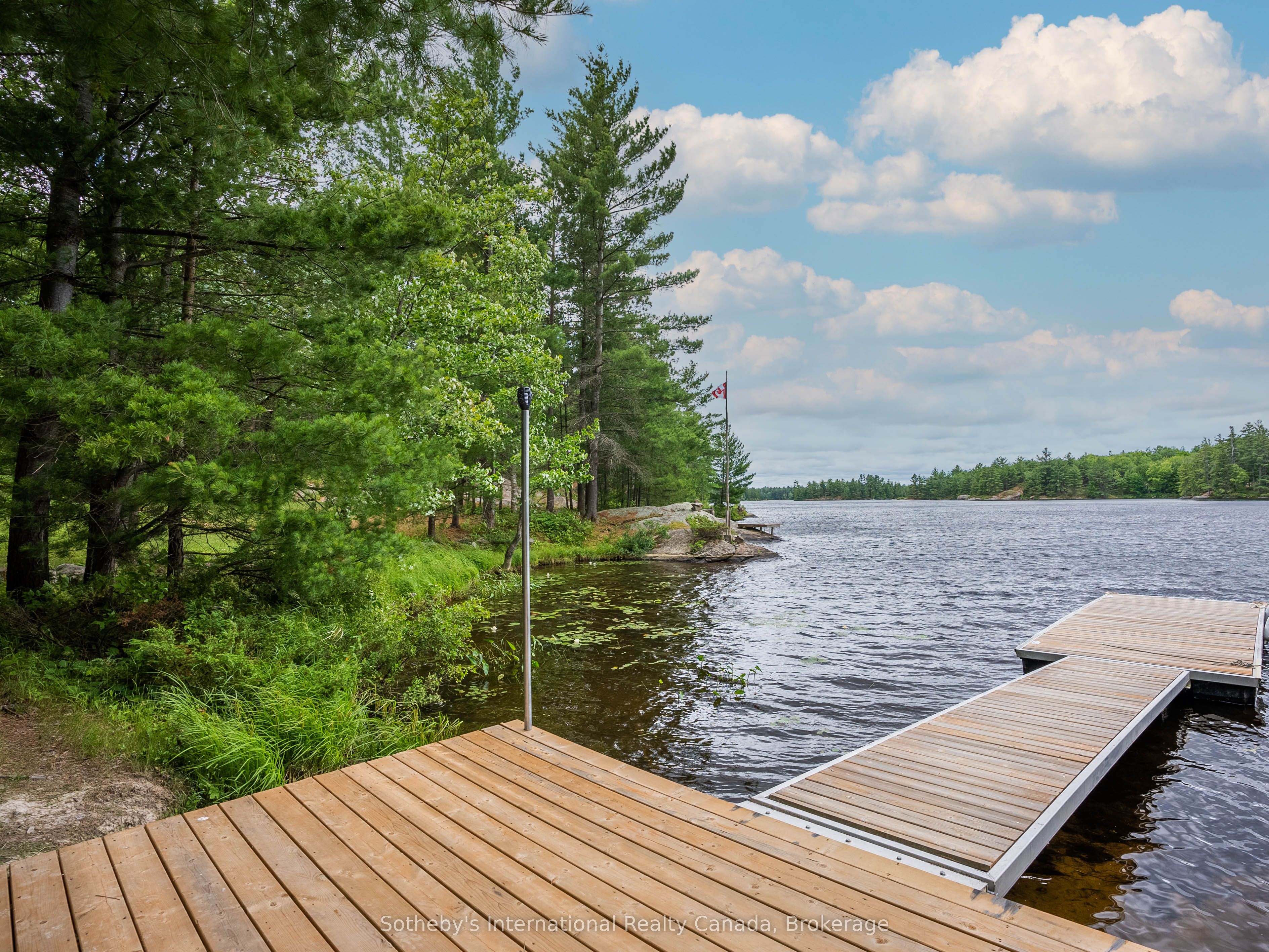 1040 Kahshe Lake Property Photo 38