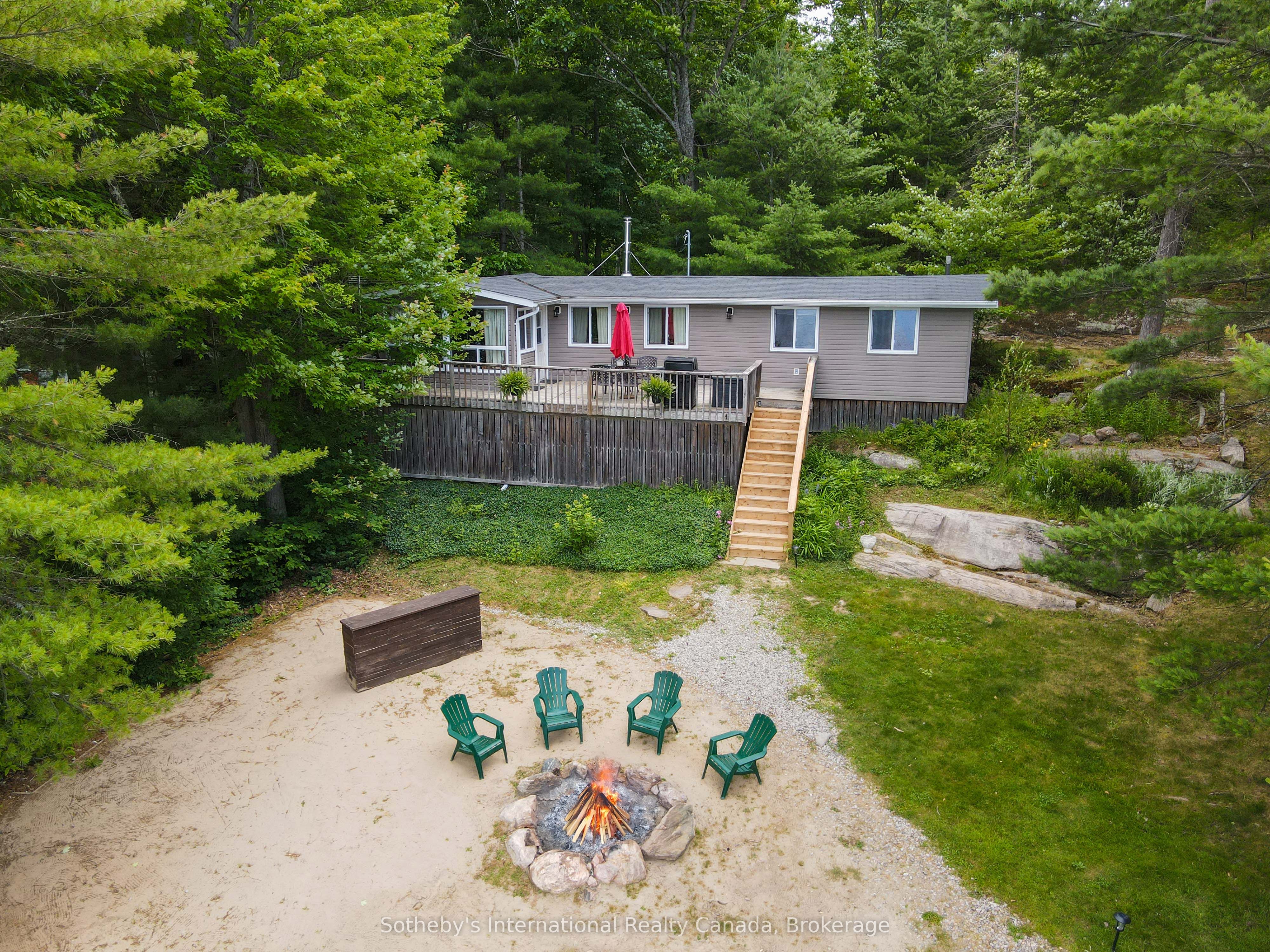 1040 Kahshe Lake Property Photo 43