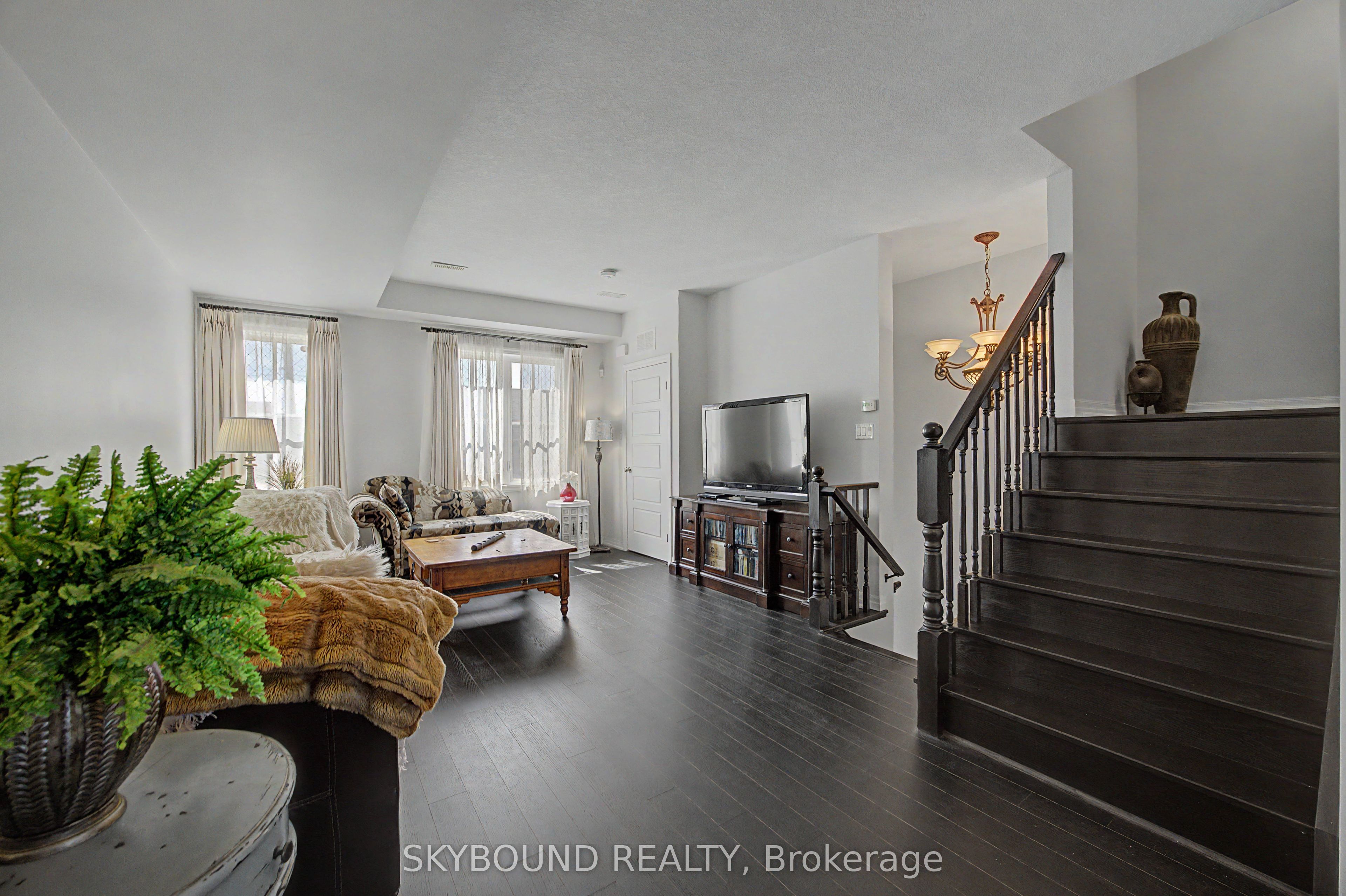290 Barton Street W 3 Property Photo 4