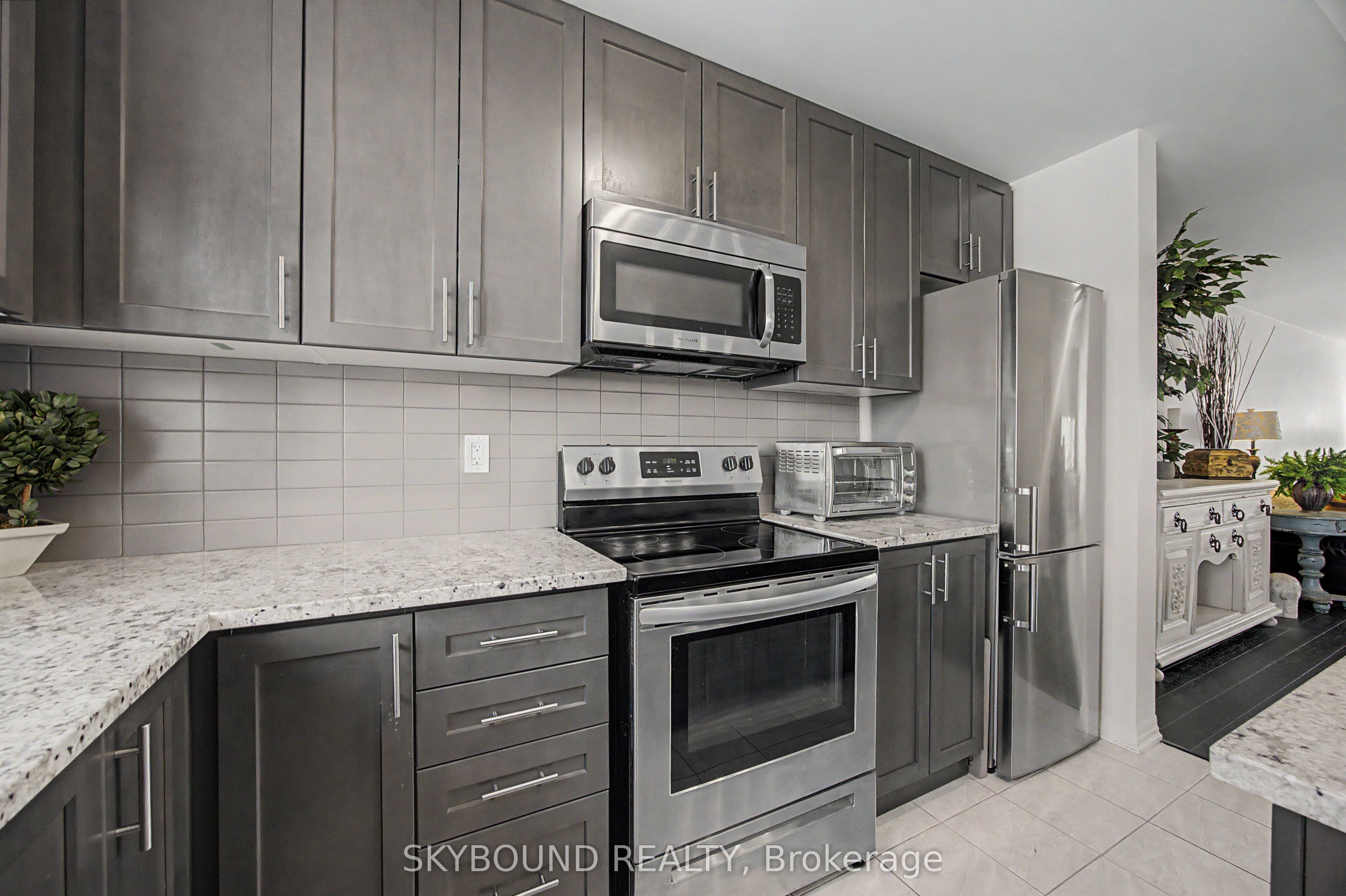 290 Barton Street W 3 Property Photo 7